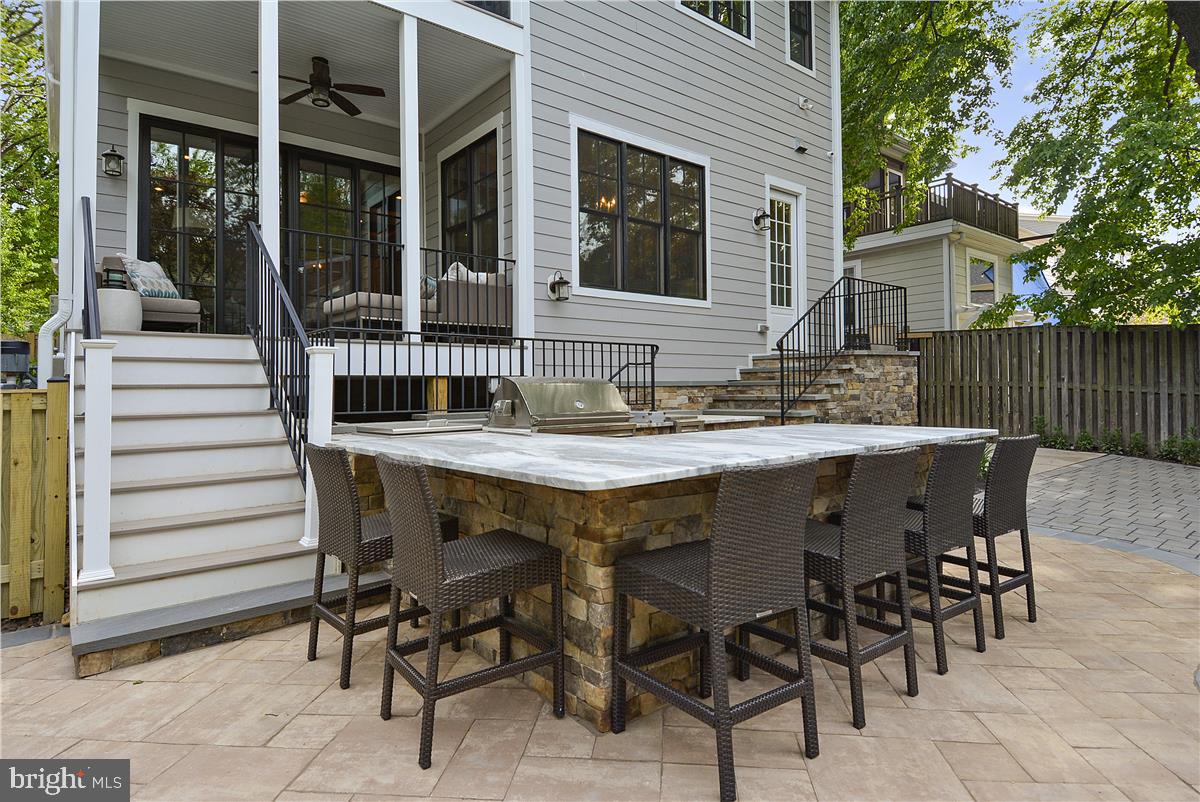 CLARENDON - Residential