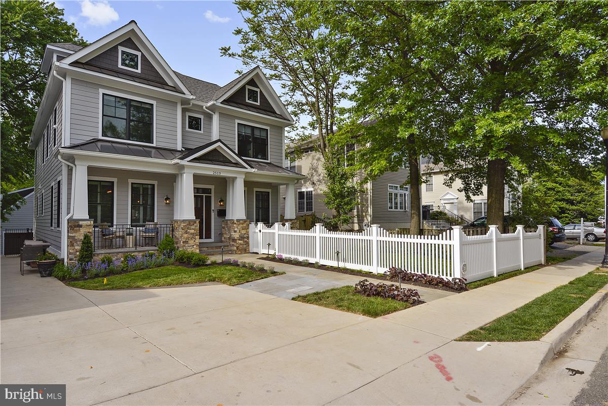 CLARENDON - Residential