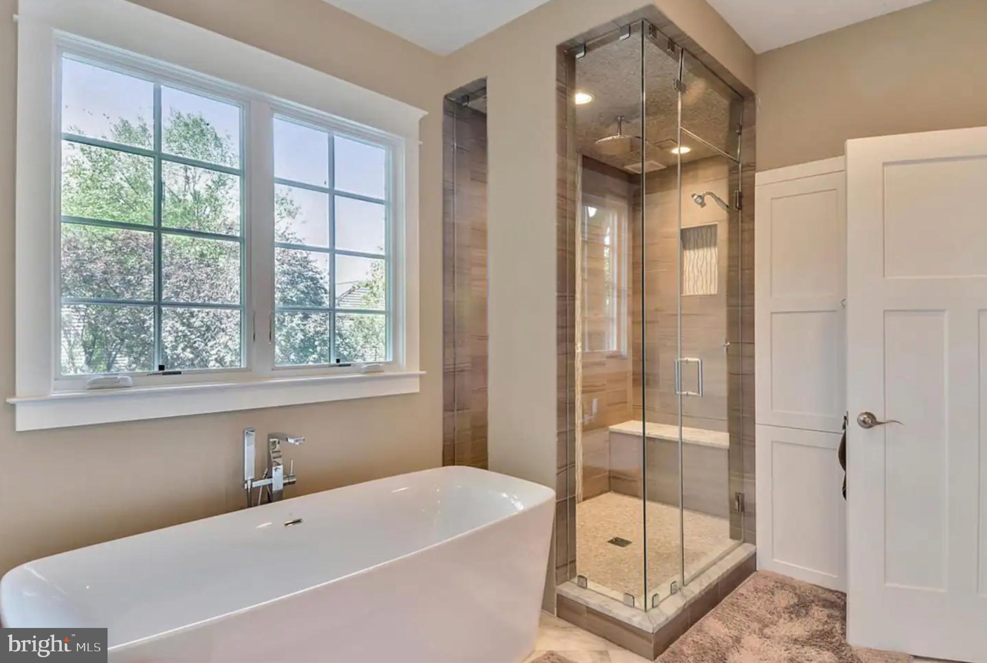 CLARENDON - Residential