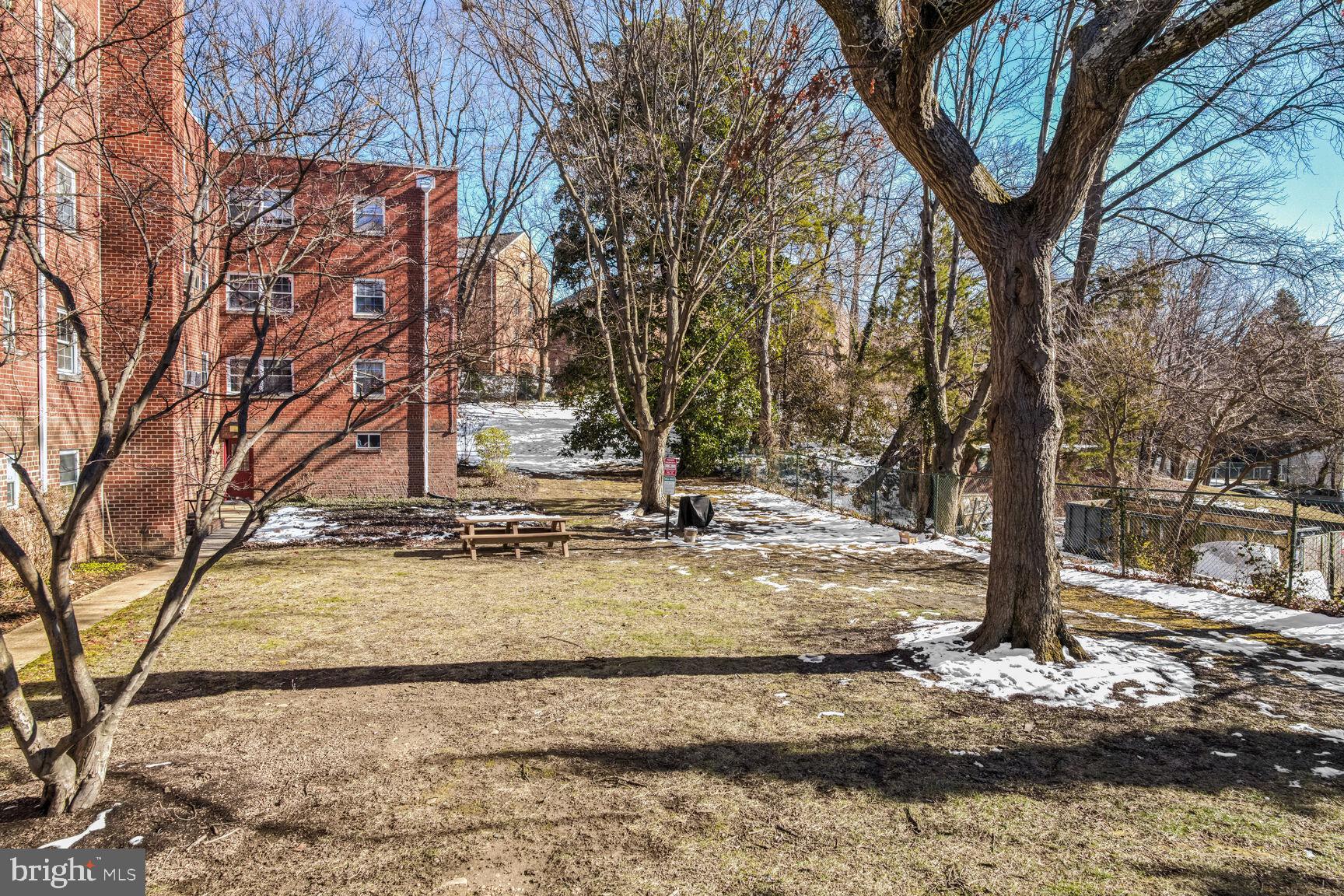 ARLINGTON HEIGHTS - Residential