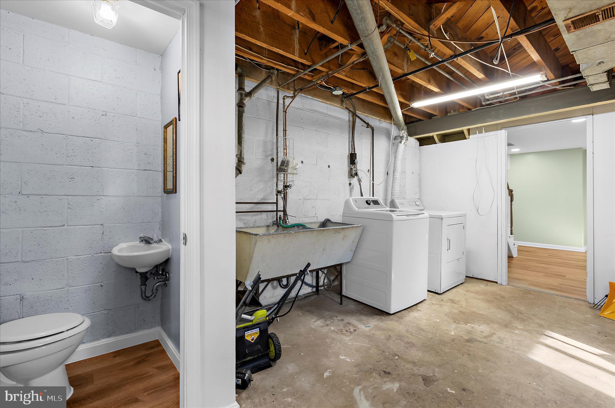 ACADEMY HEIGHTS - Residential