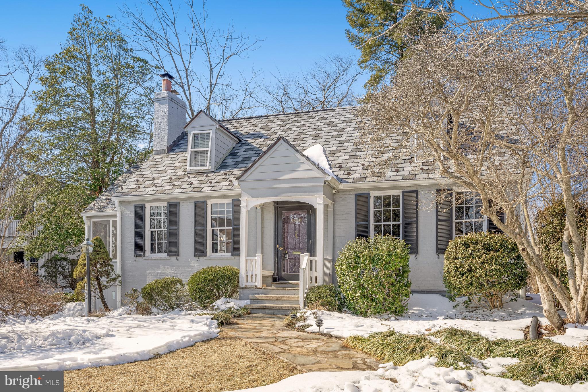 3916 MILITARY ROAD