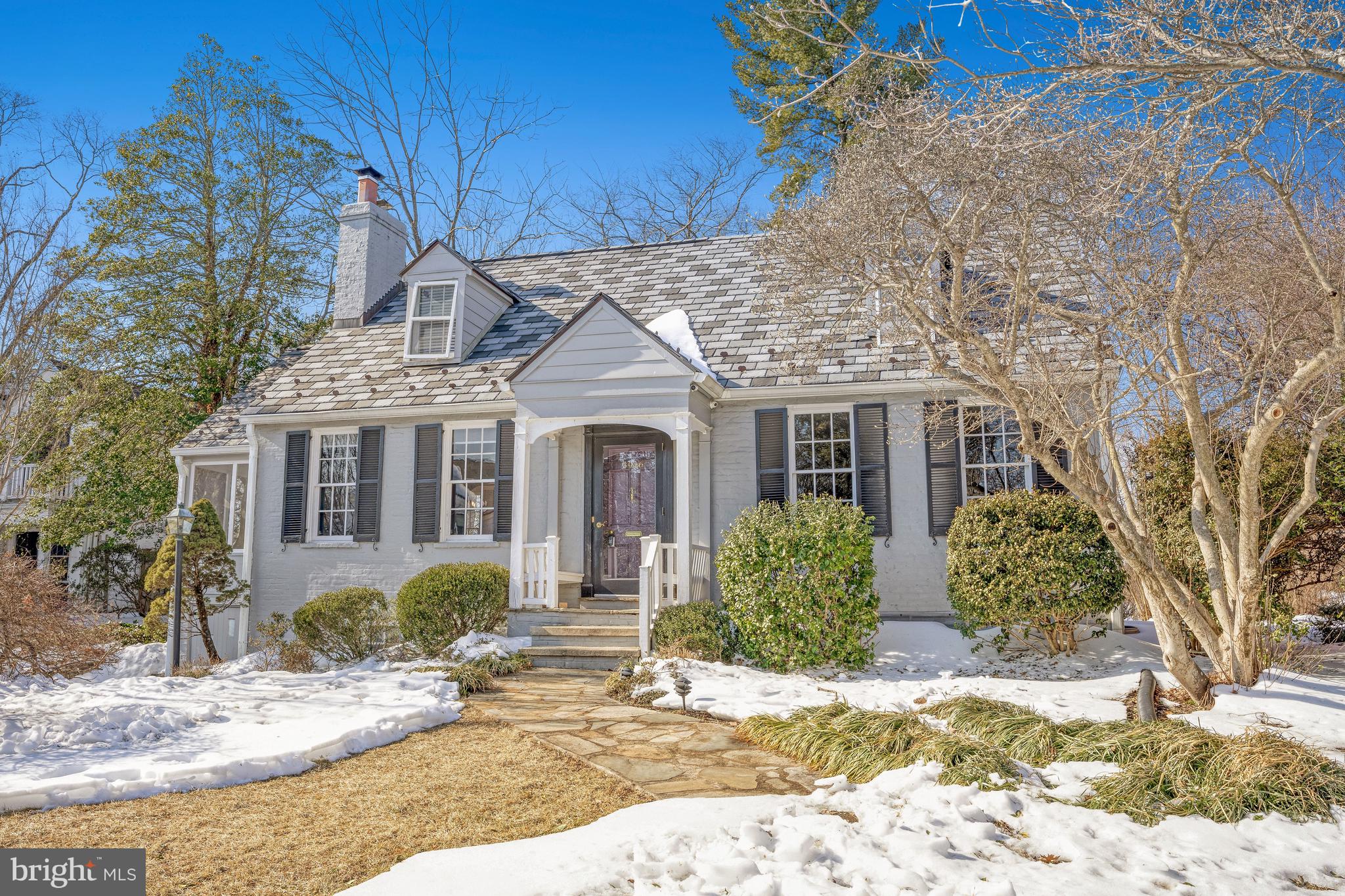 3916 MILITARY ROAD