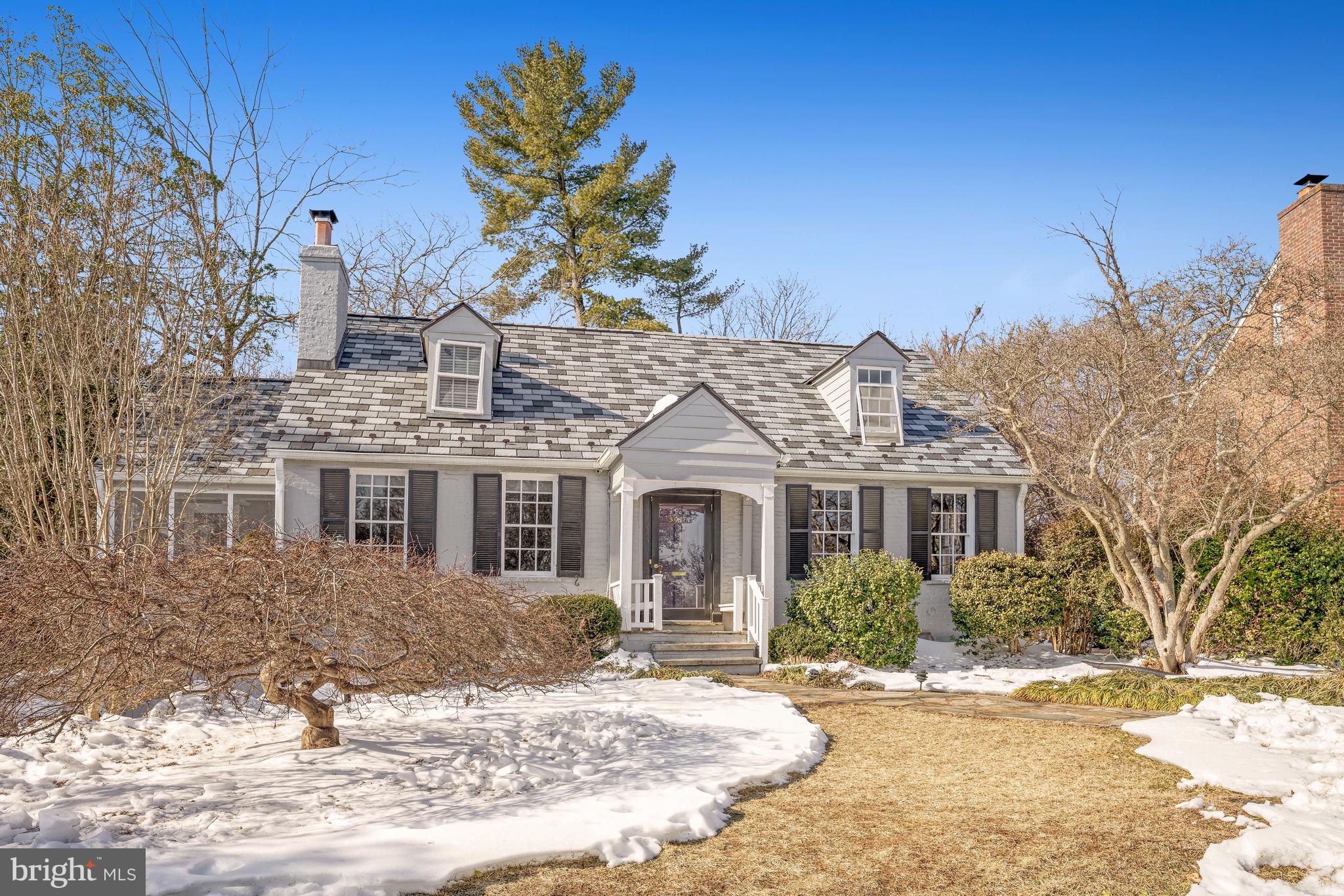 3916 MILITARY ROAD