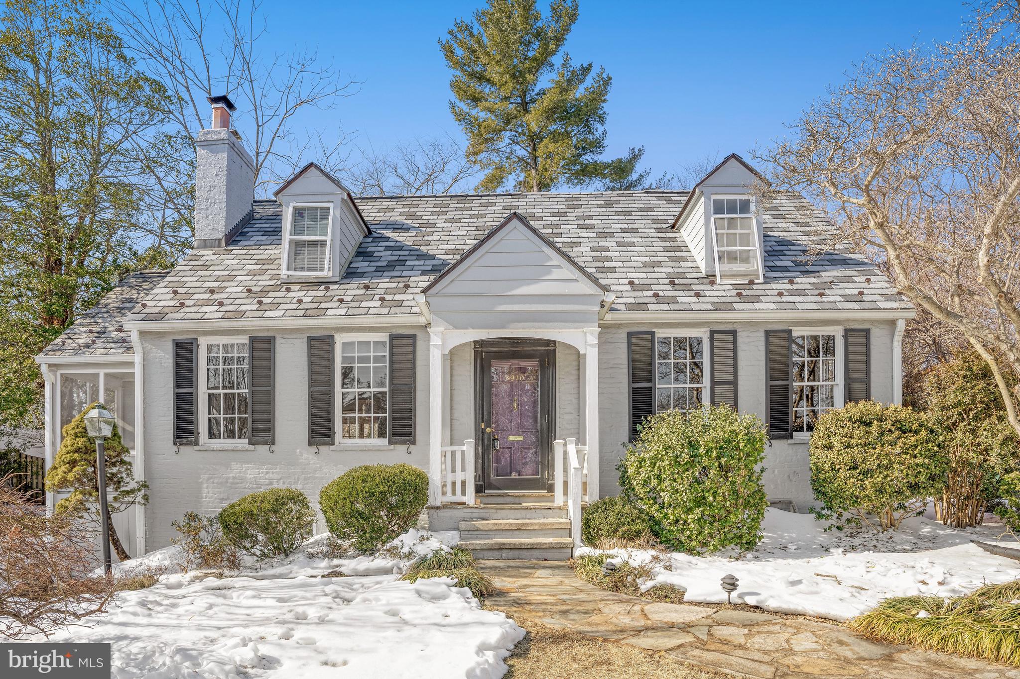 3916 MILITARY ROAD