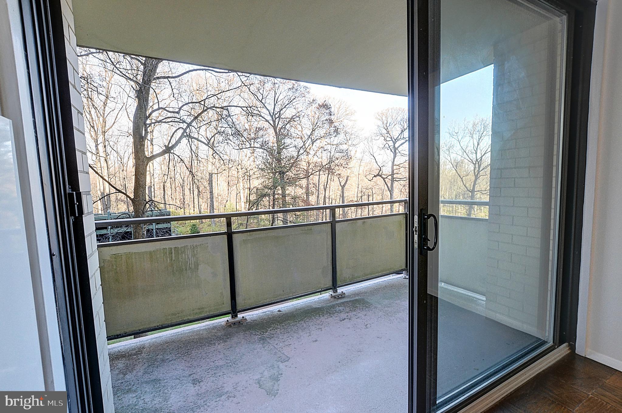 PROMENADE TOWERS - Residential