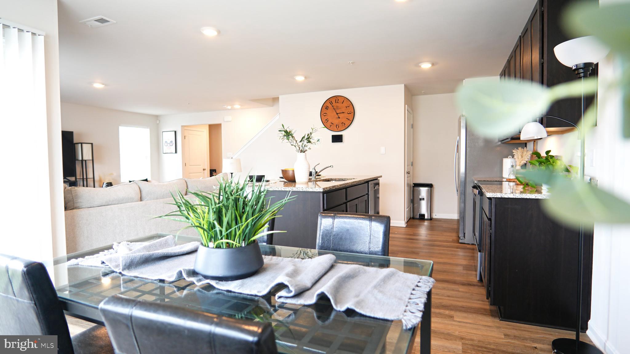 PINEGROVE - Residential