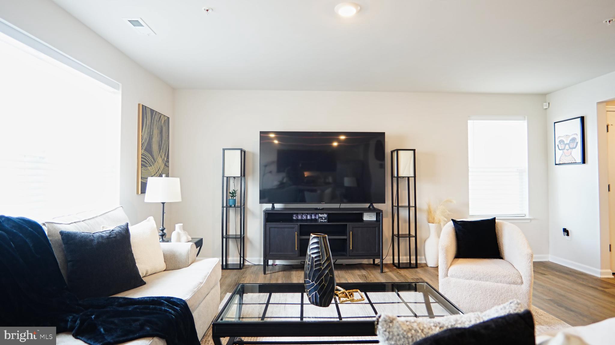 PINEGROVE - Residential