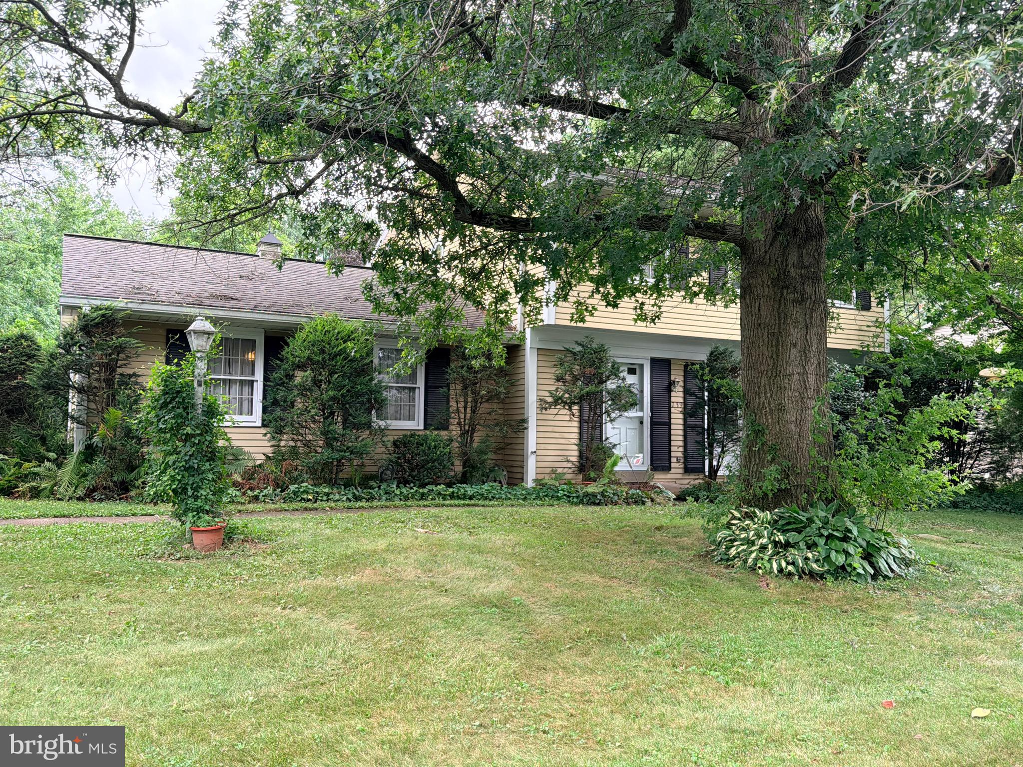739 LEXINGTON AVENUE