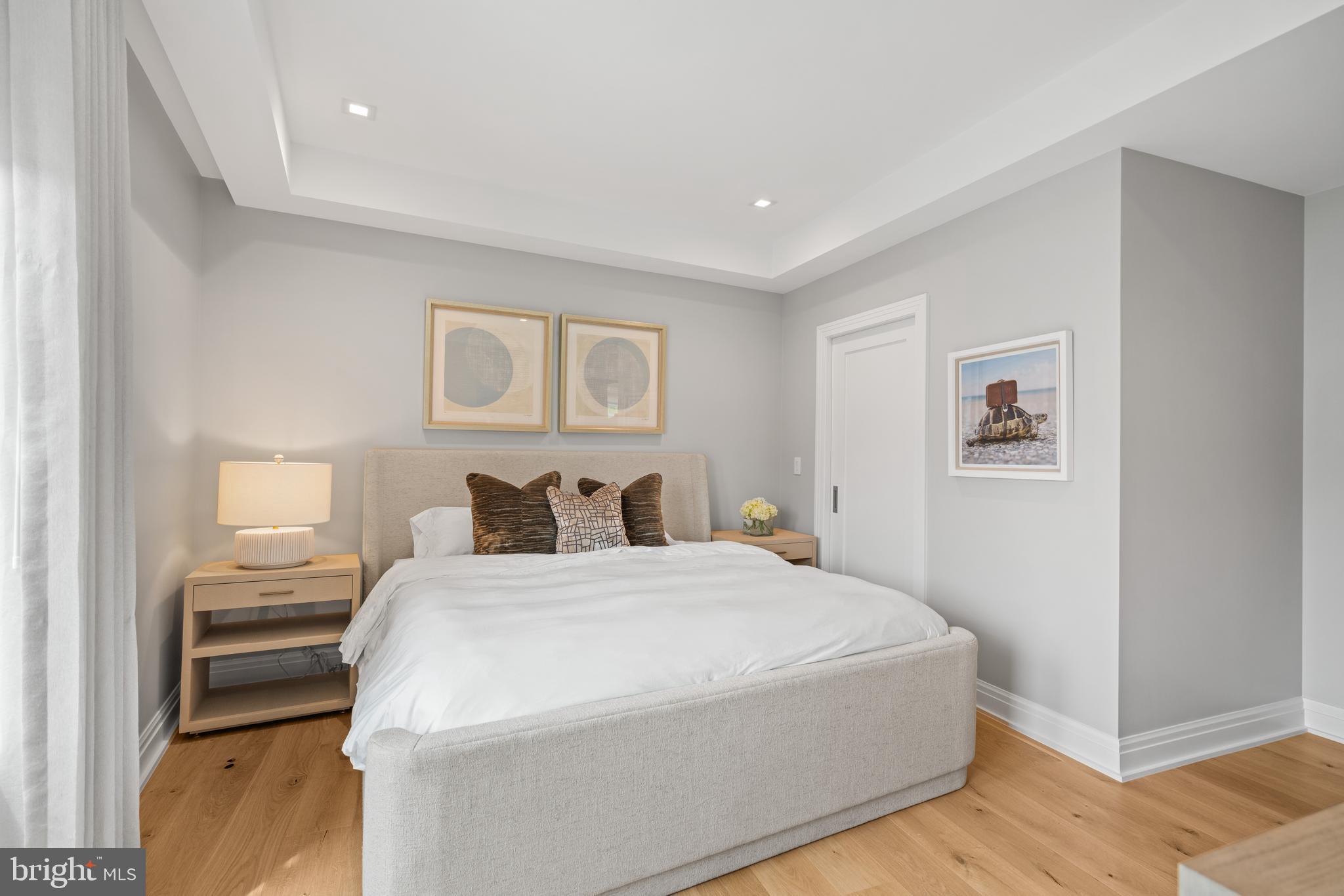 CHEVY CHASE - Residential