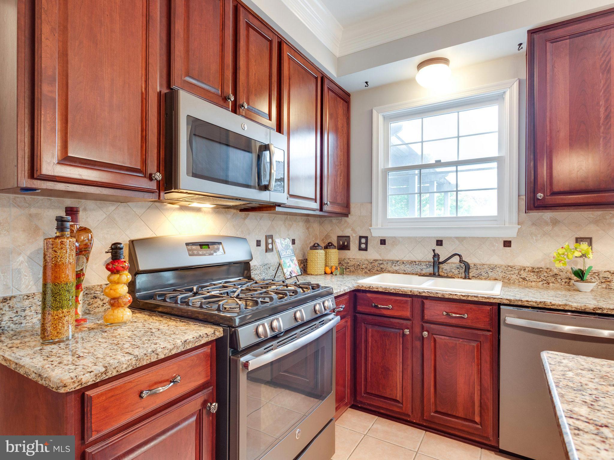 POTOMAC LAKES - Residential