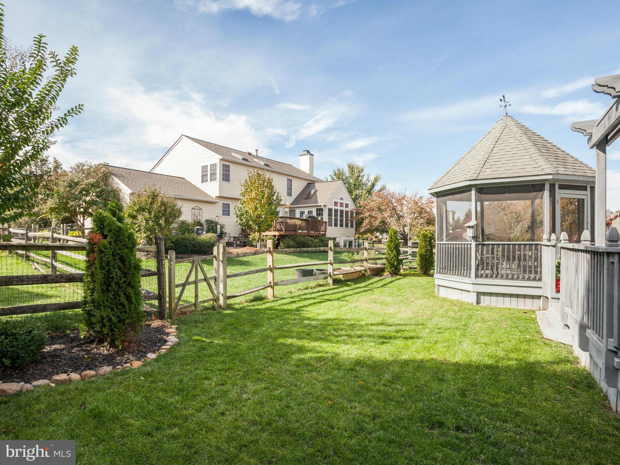 POTOMAC LAKES - Residential