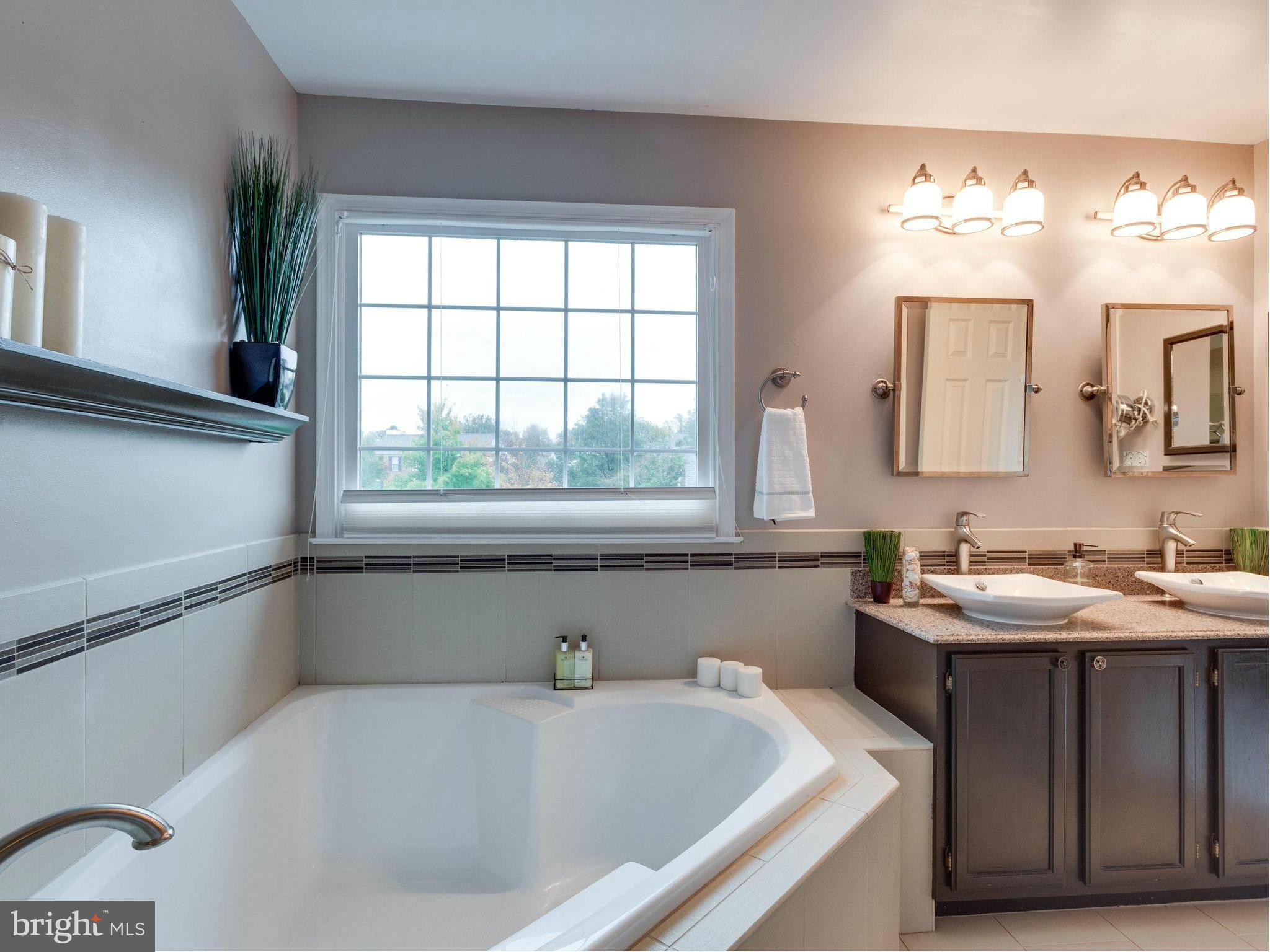 POTOMAC LAKES - Residential