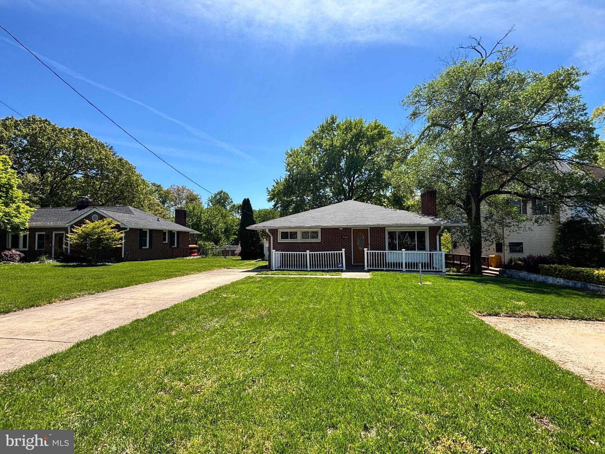 7686 BRIAR LANE