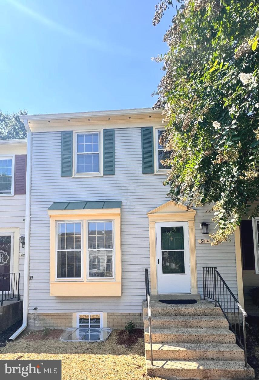 SARATOGA TOWNHOUSES - Residential