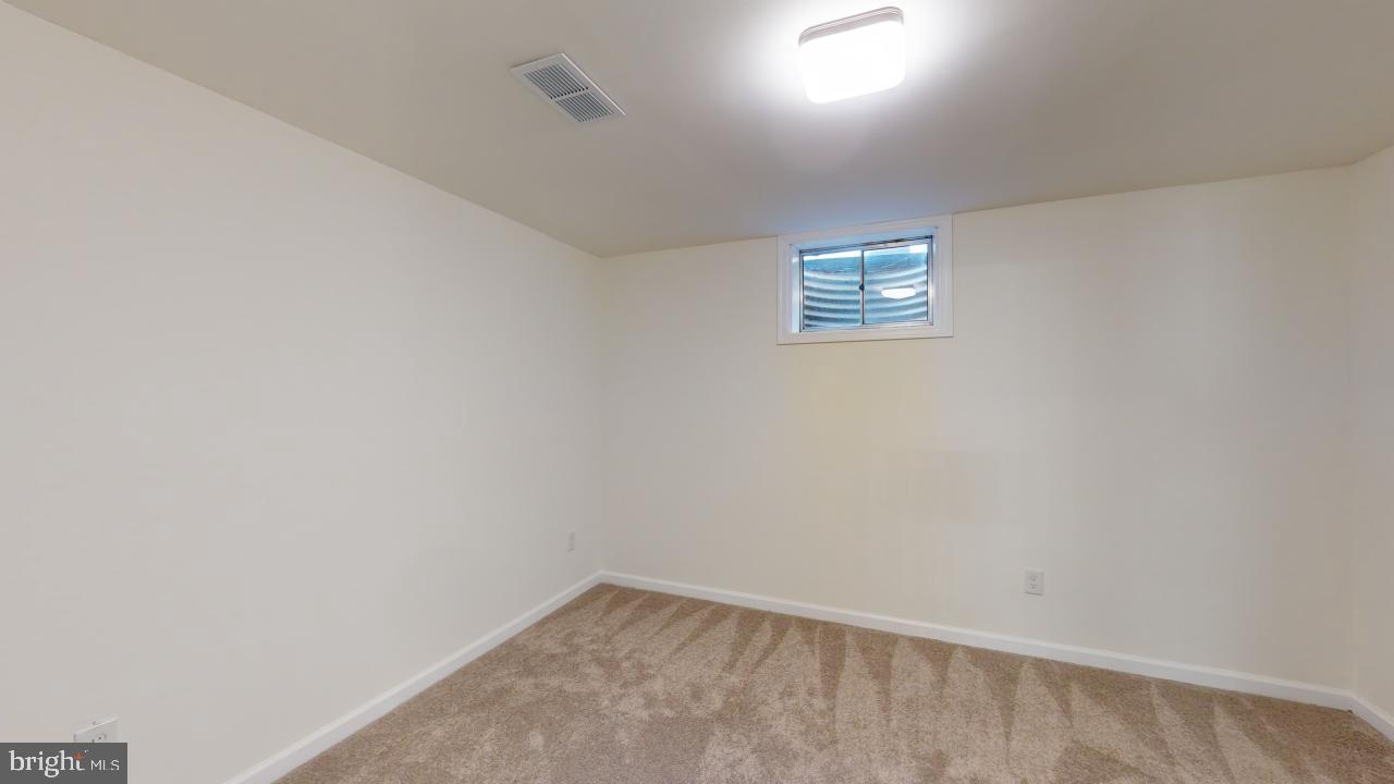 SARATOGA TOWNHOUSES - Residential