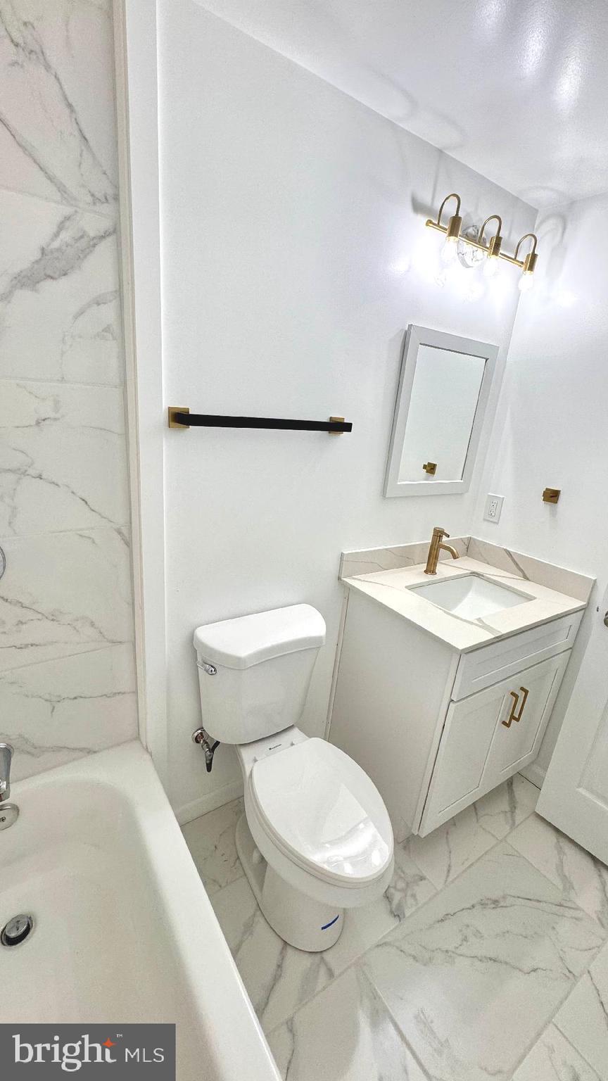 SARATOGA TOWNHOUSES - Residential