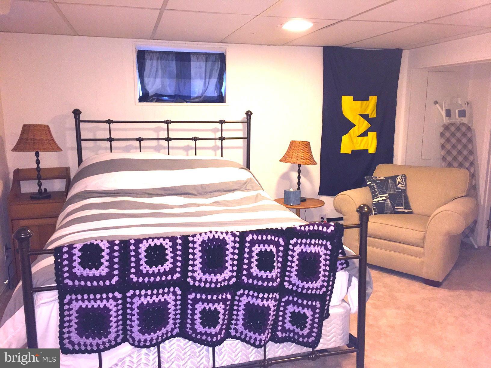 ROSEMONT PARK - Residential Lease