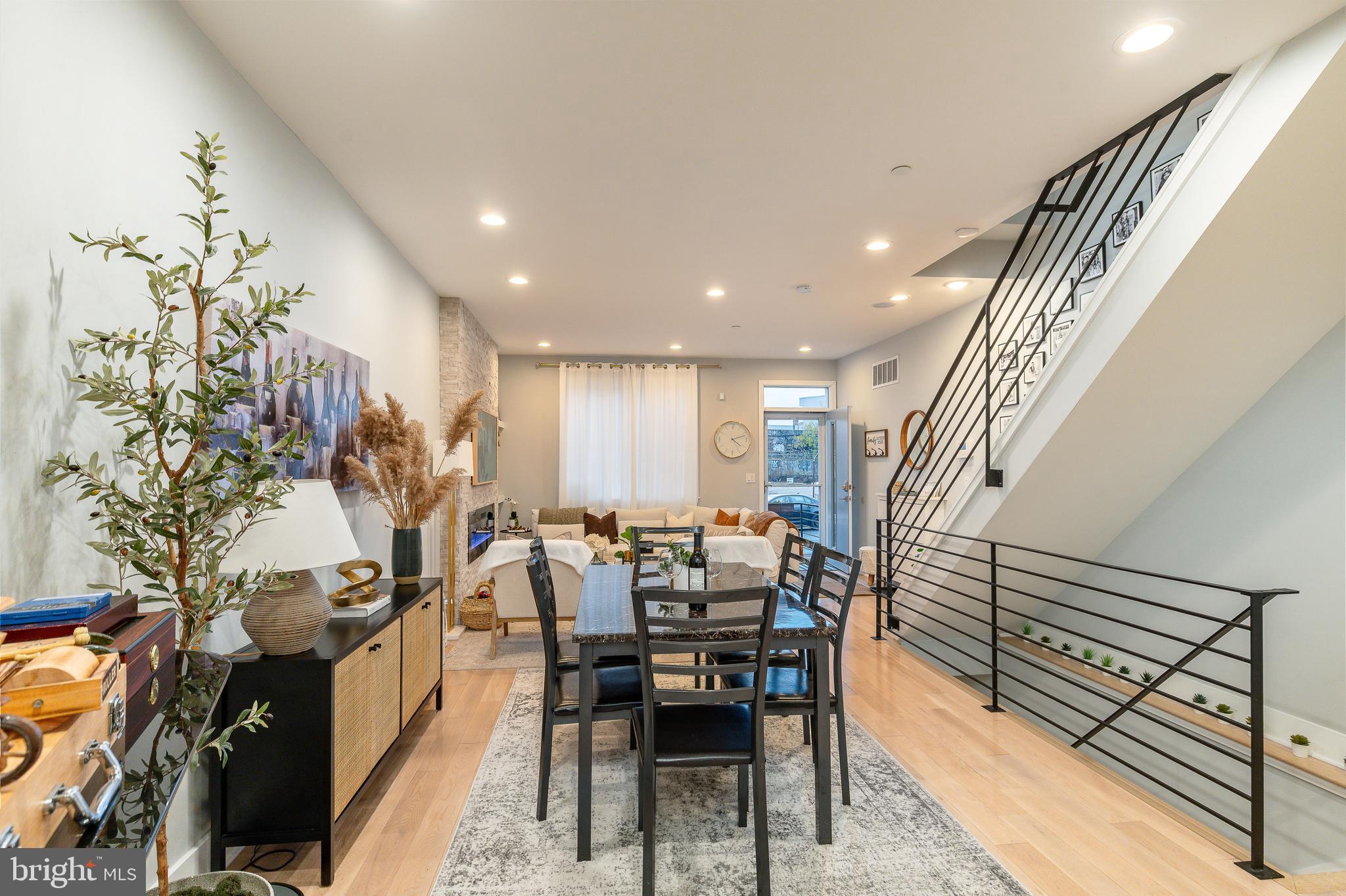 OLDE KENSINGTON - Residential