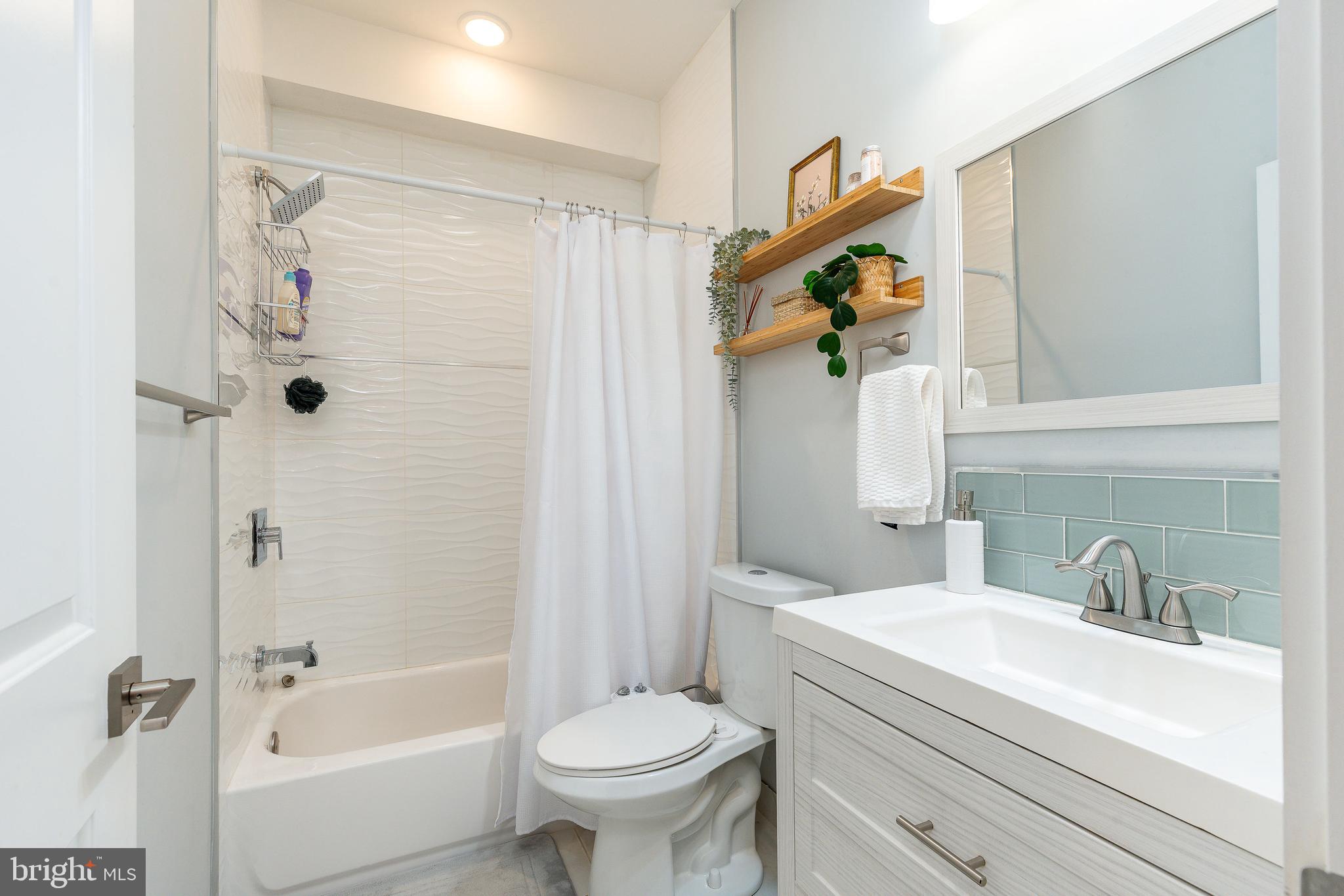 OLDE KENSINGTON - Residential