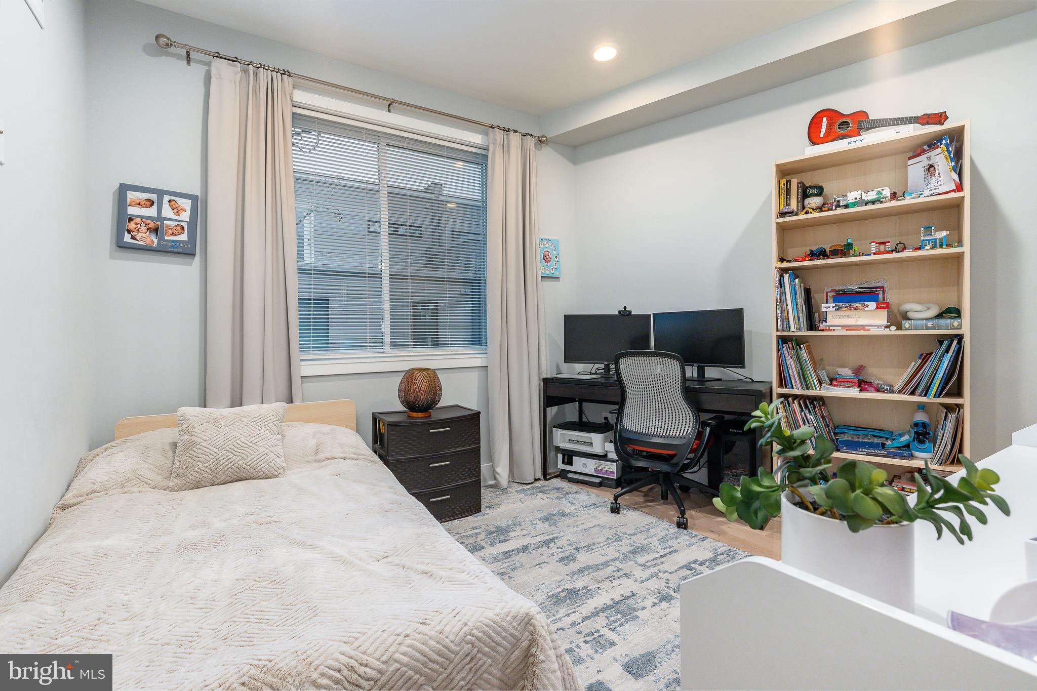 OLDE KENSINGTON - Residential