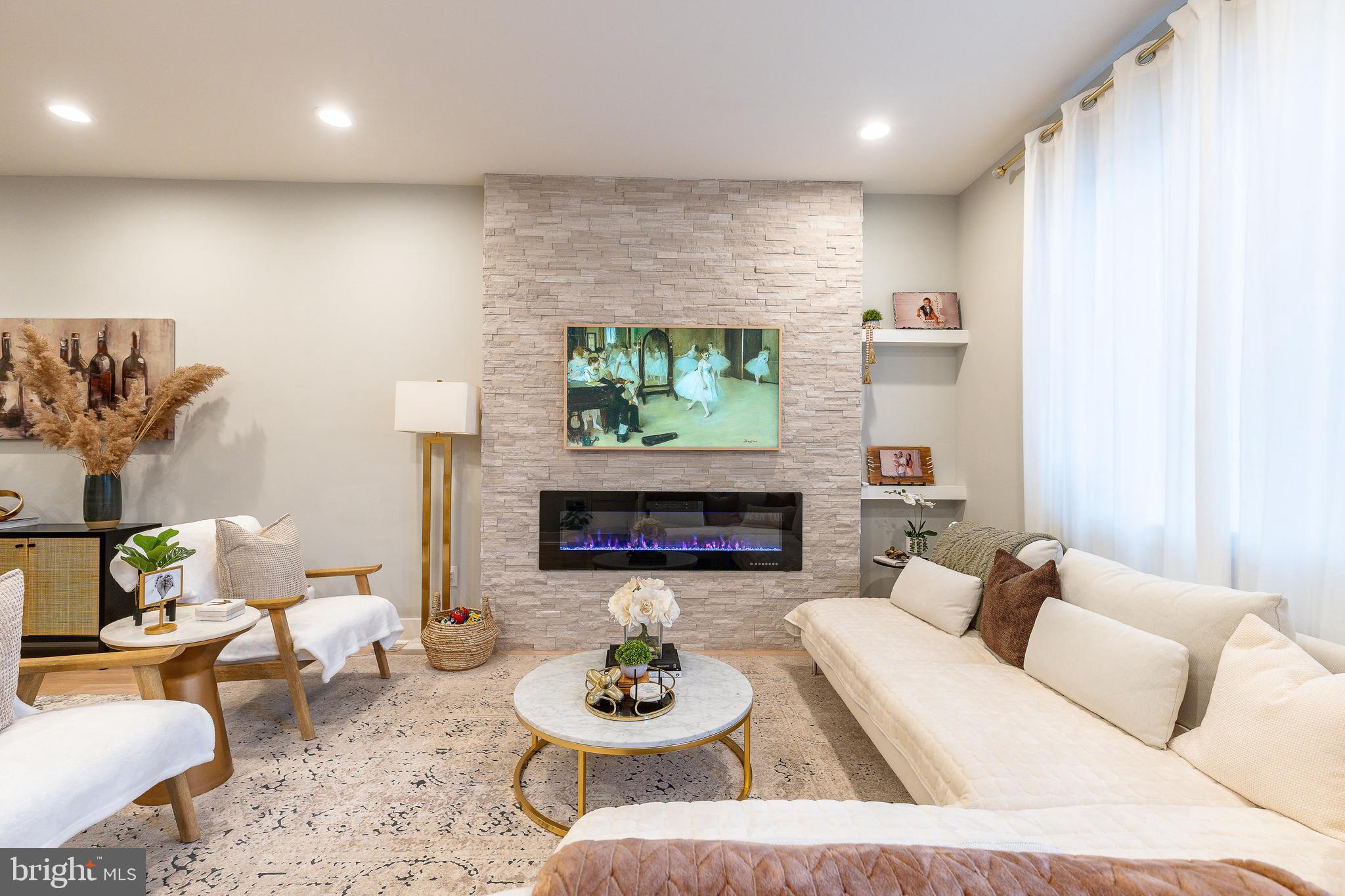 OLDE KENSINGTON - Residential