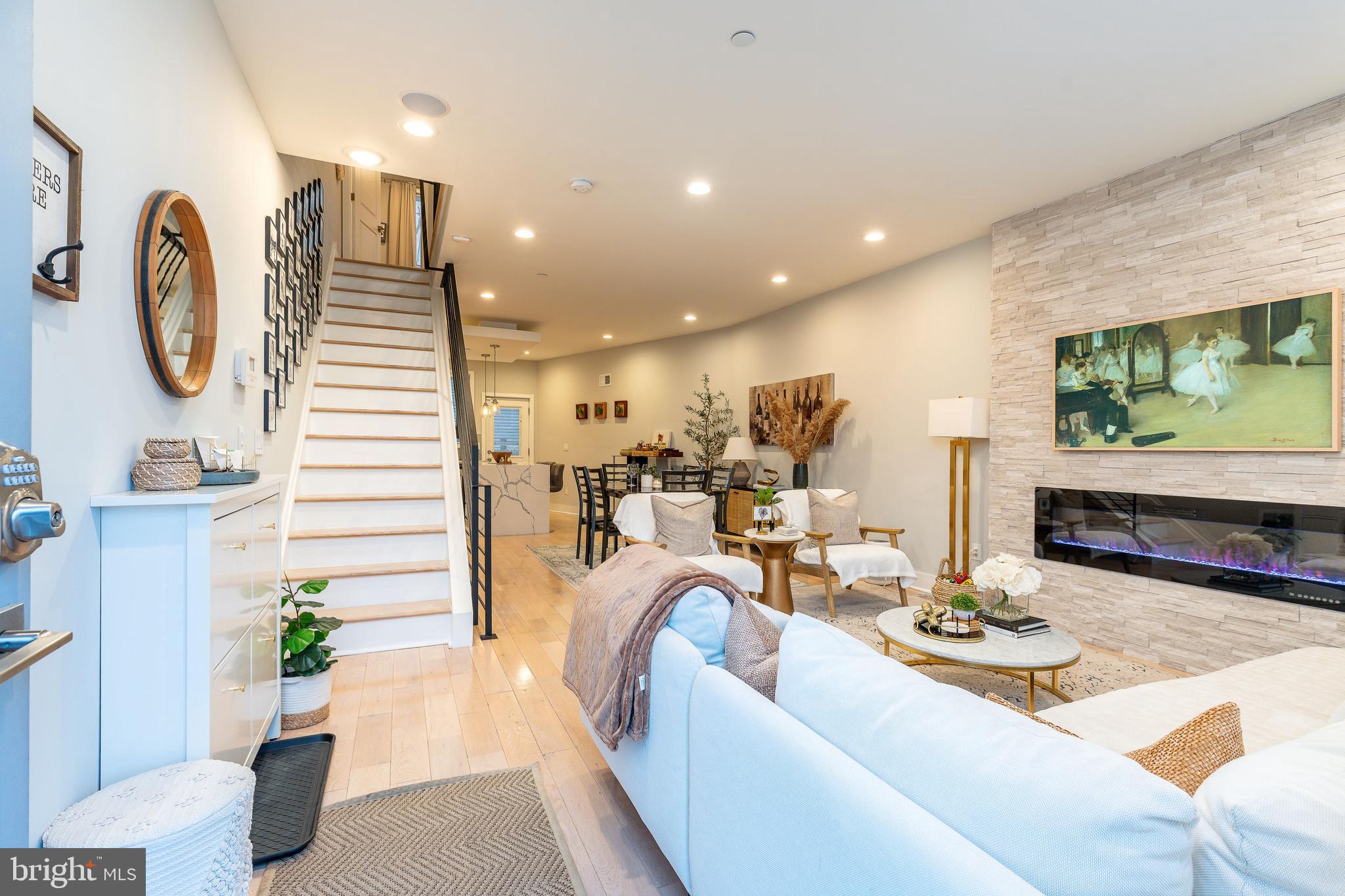 OLDE KENSINGTON - Residential