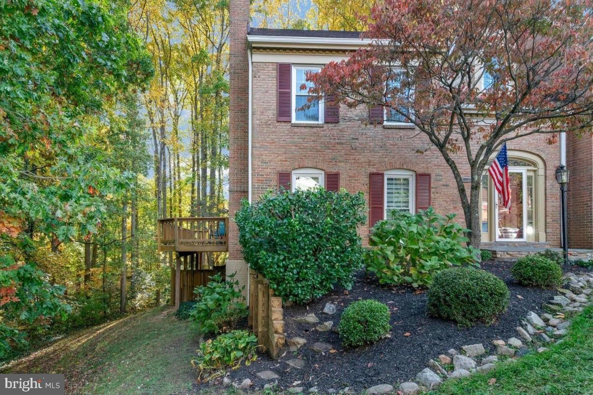 BURKE CENTRE CONSERVANCY - Residential Lease