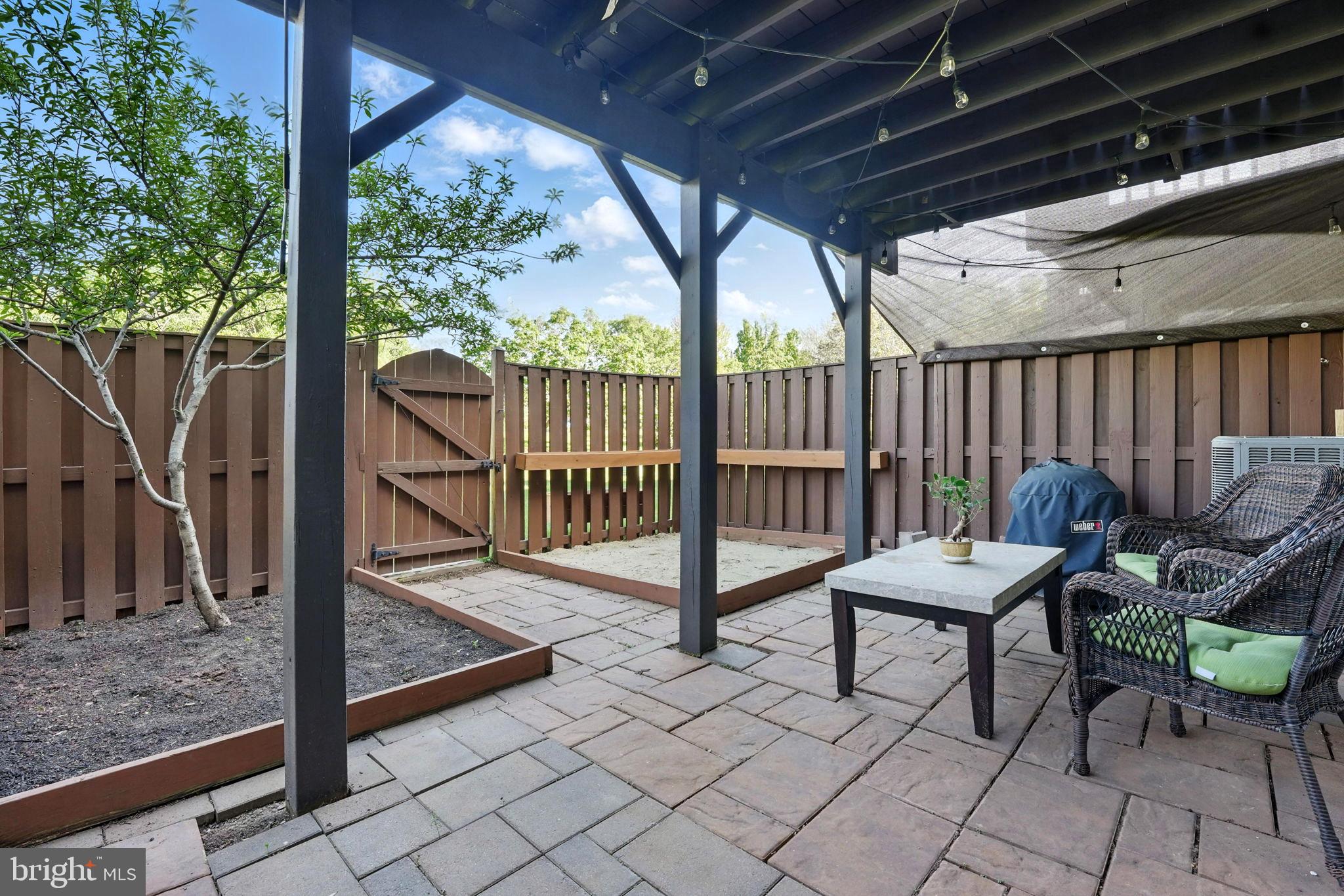 FRANKLIN GLEN - Residential