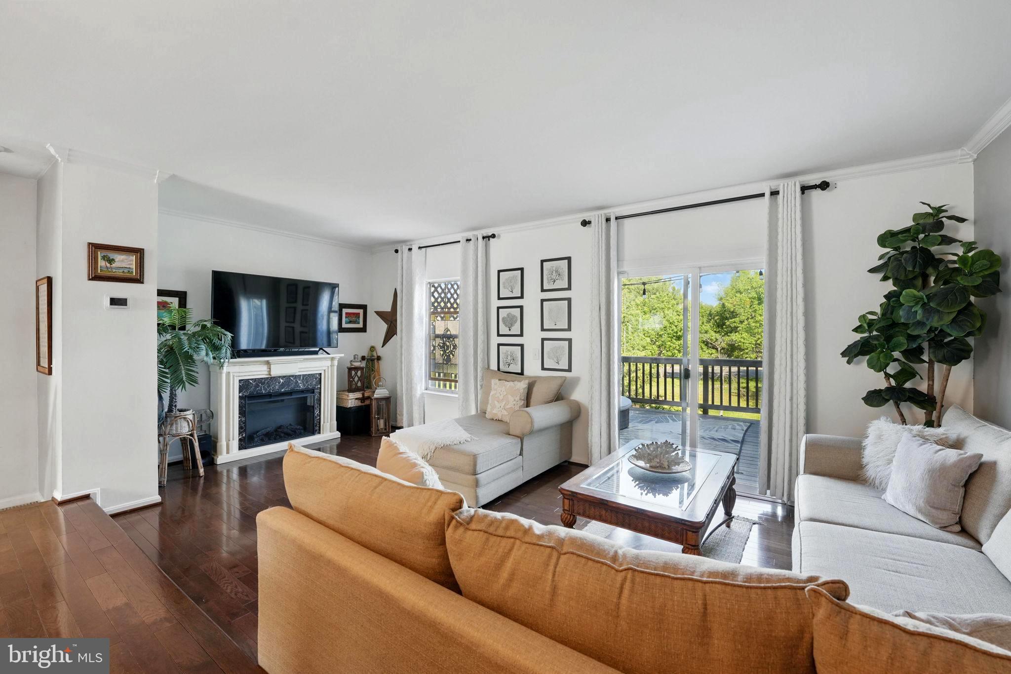 FRANKLIN GLEN - Residential