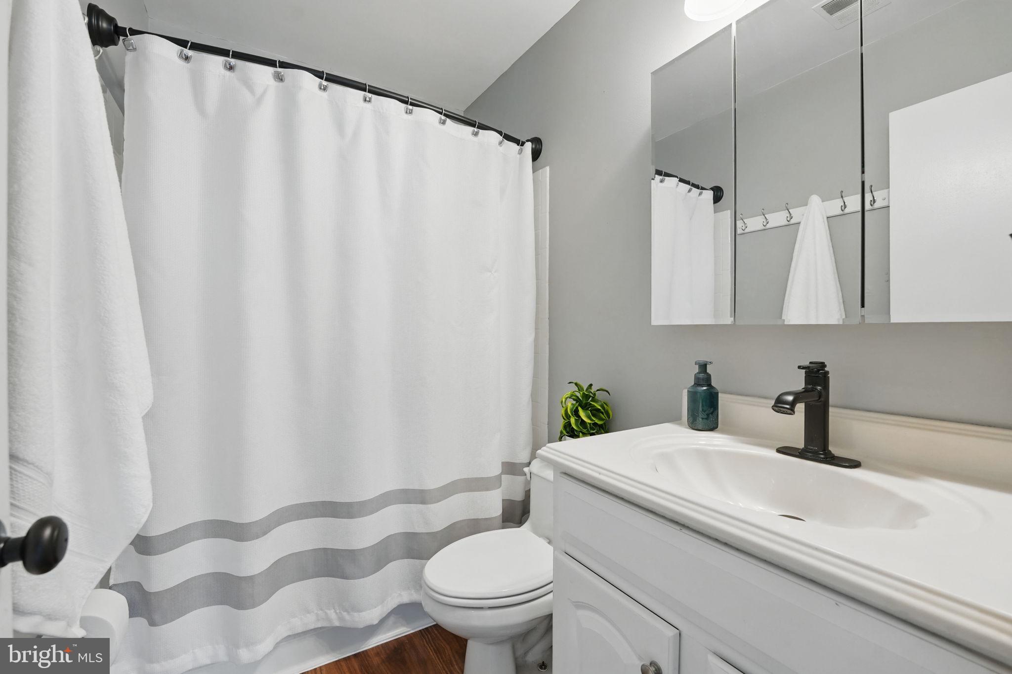 FRANKLIN GLEN - Residential