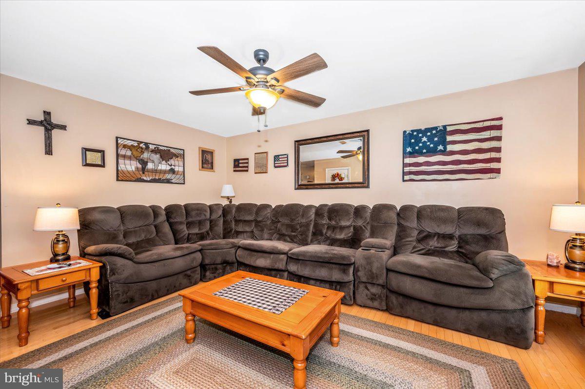 BRIGHTON MANOR - Residential