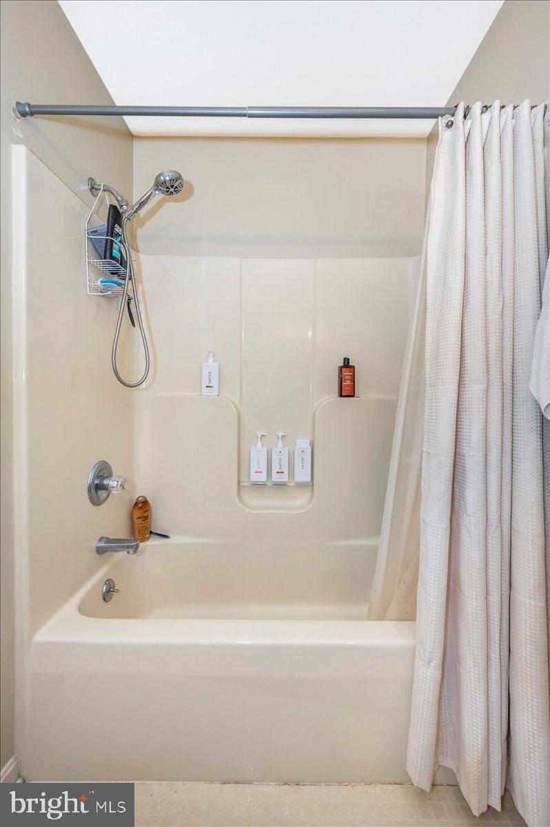 BRIGHTON MANOR - Residential