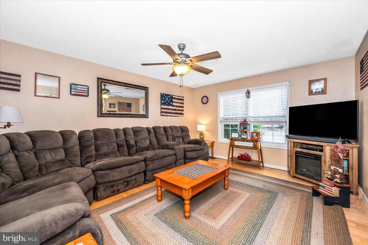 BRIGHTON MANOR - Residential