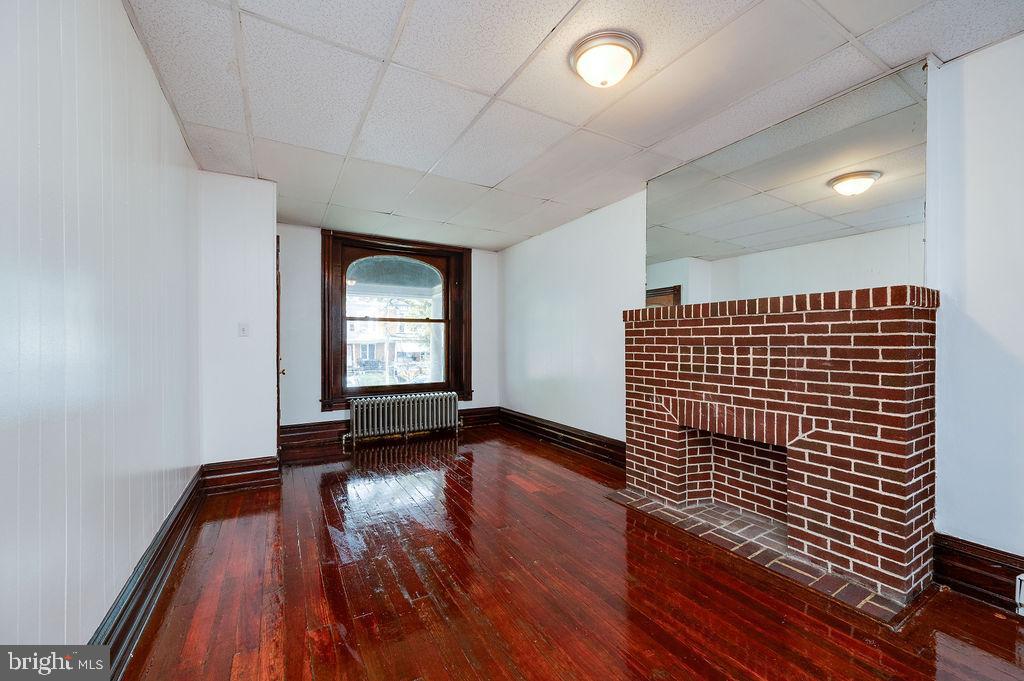 CENTRE PARK HISTOR - Residential Lease