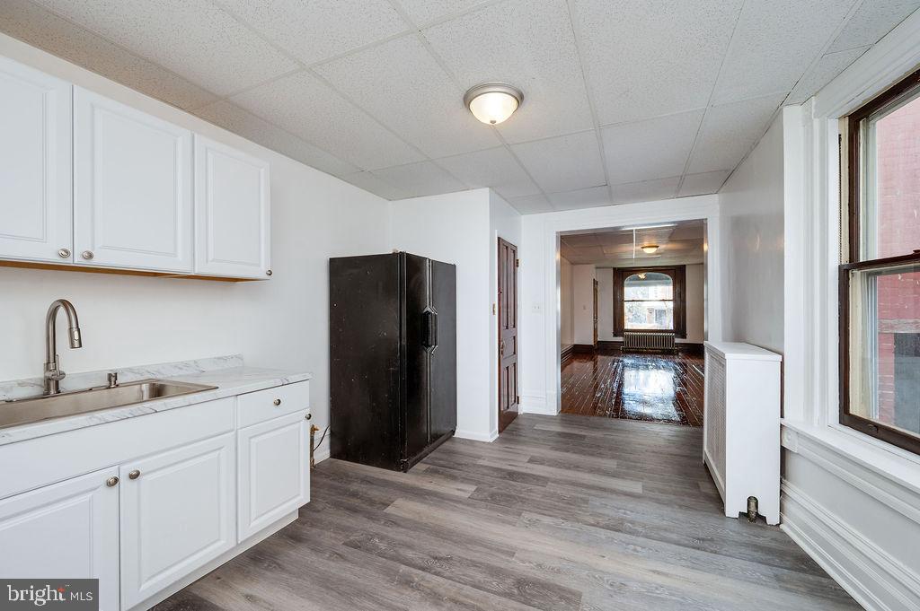 CENTRE PARK HISTOR - Residential Lease