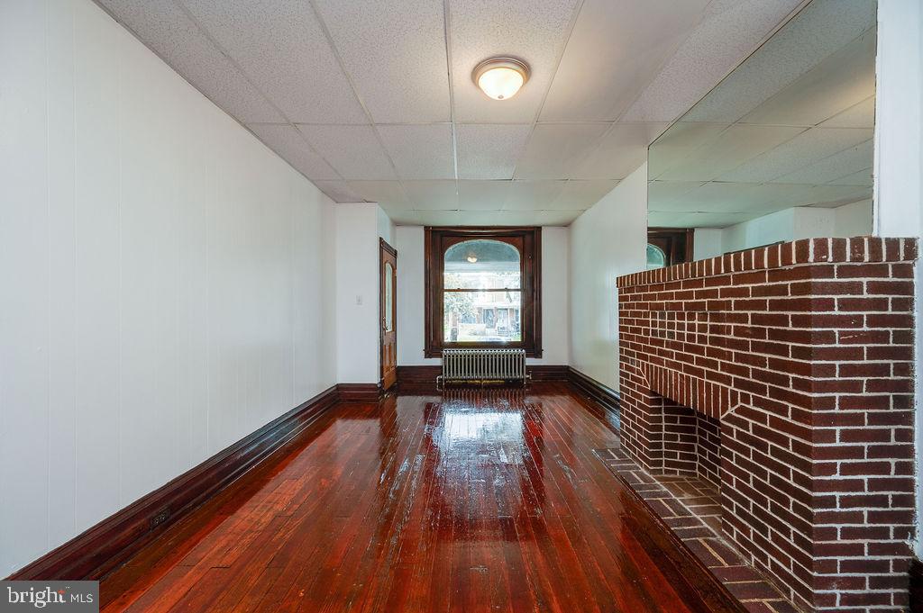 CENTRE PARK HISTOR - Residential Lease