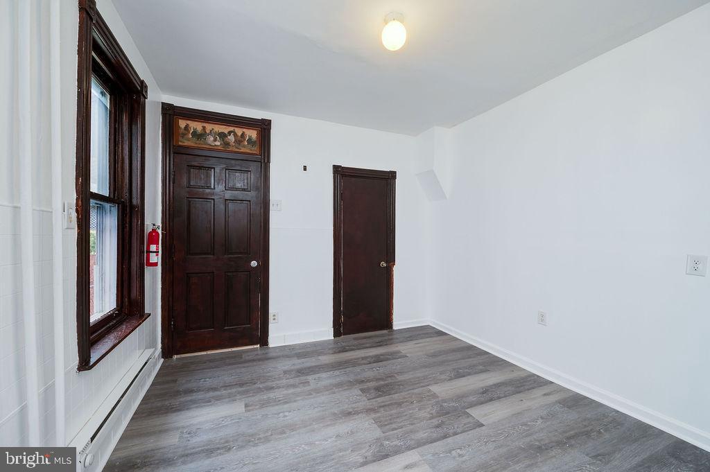 CENTRE PARK HISTOR - Residential Lease