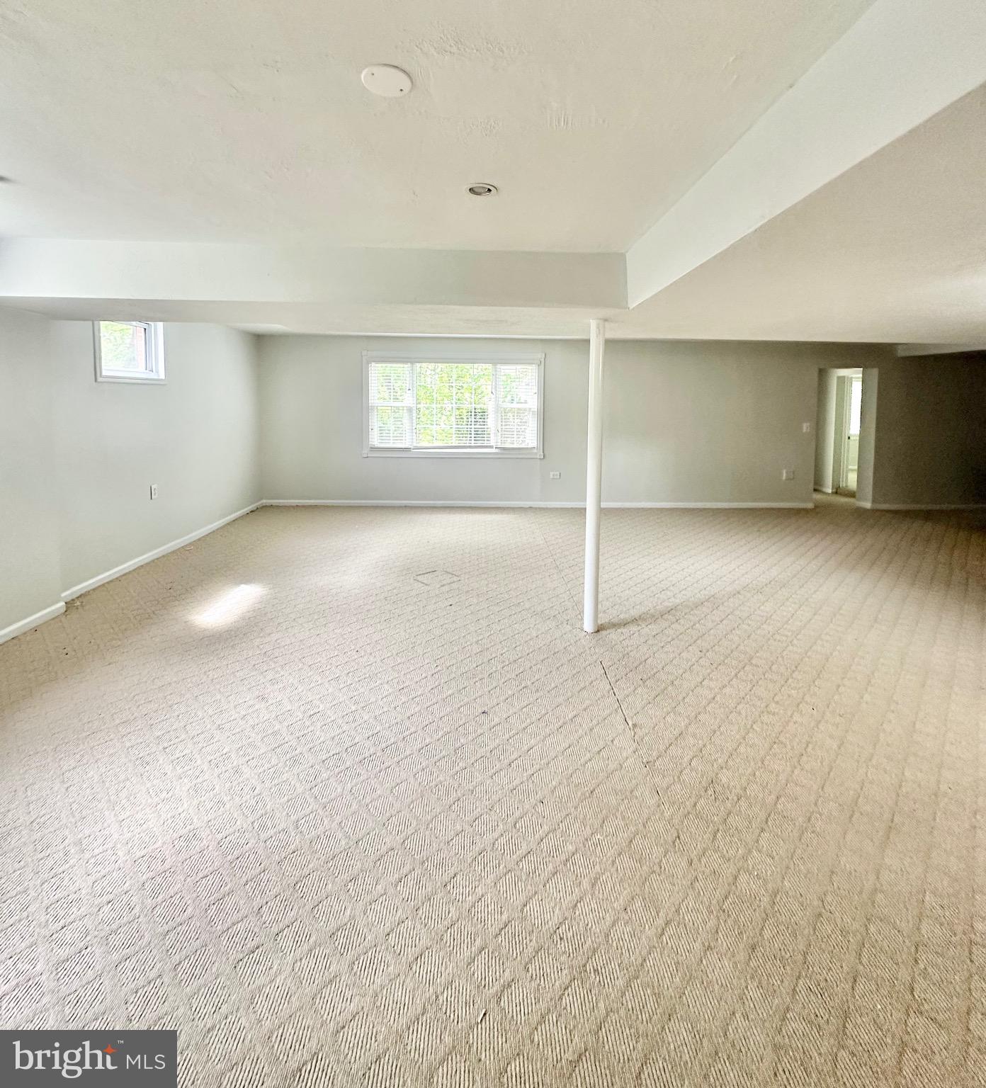 SLEEPY HOLLOW MANOR - Residential Lease