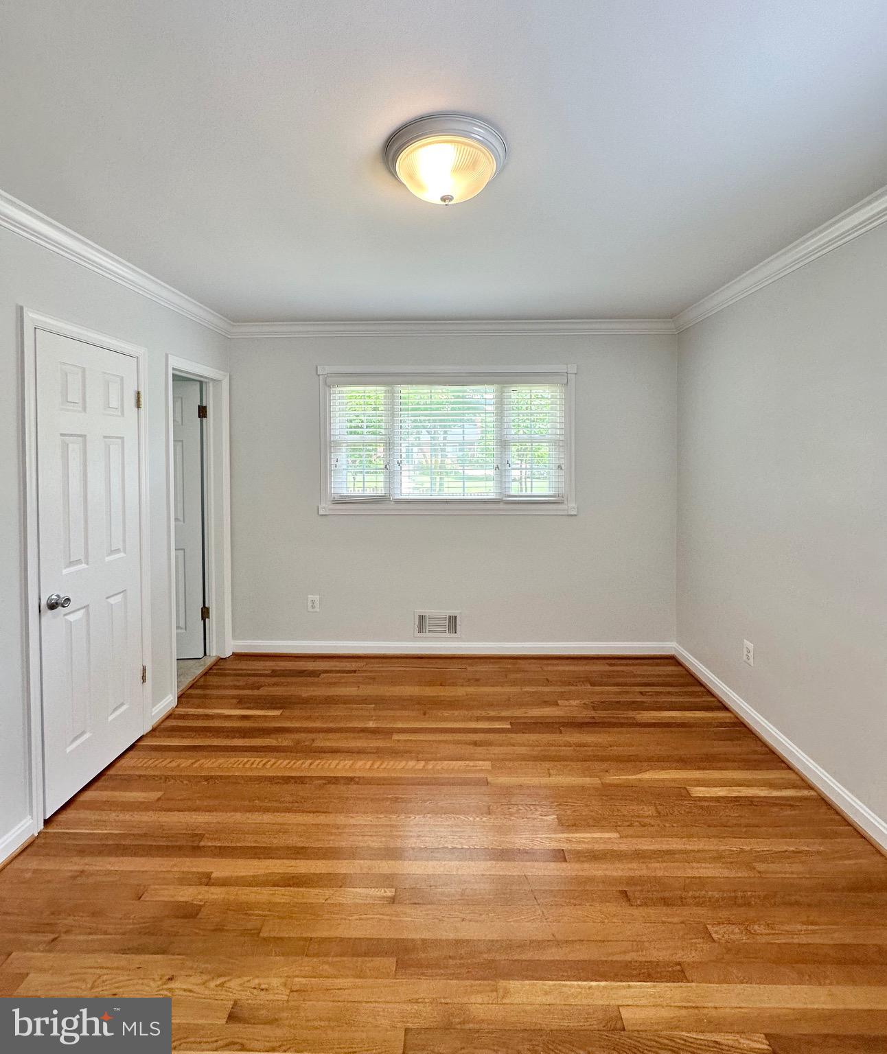 SLEEPY HOLLOW MANOR - Residential Lease