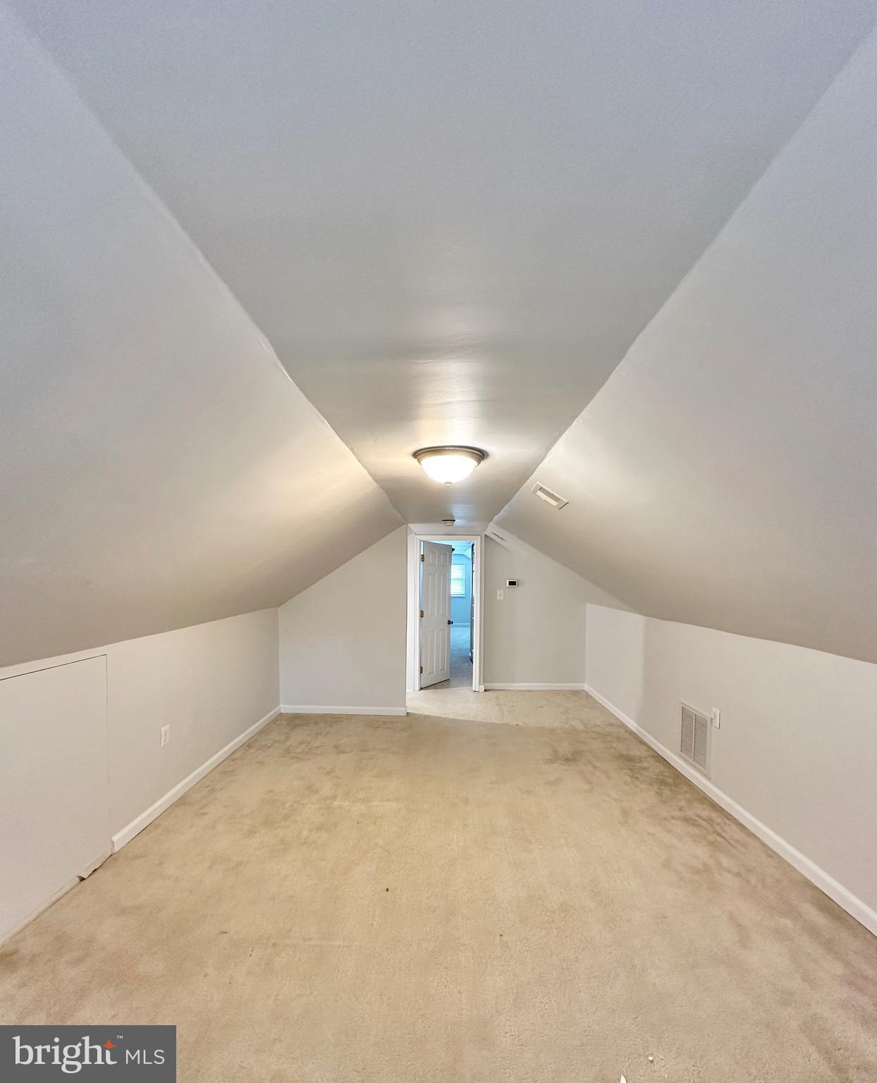 SLEEPY HOLLOW MANOR - Residential Lease