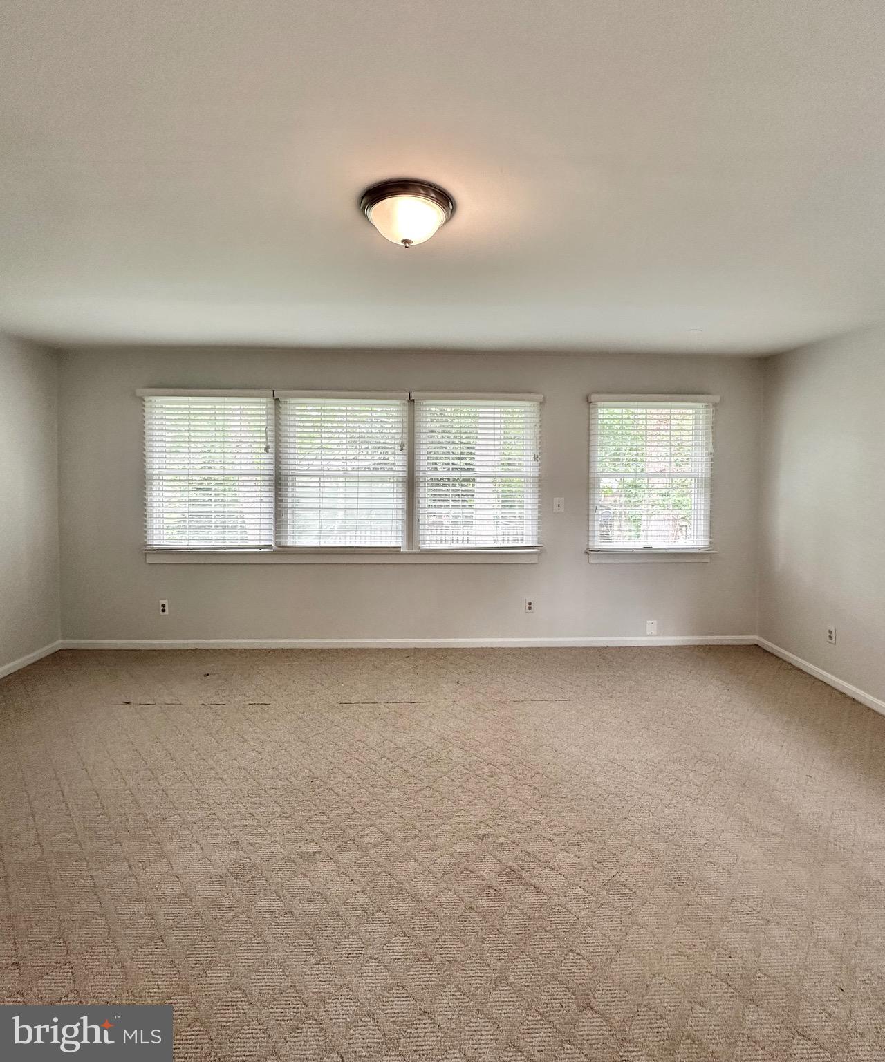 SLEEPY HOLLOW MANOR - Residential Lease