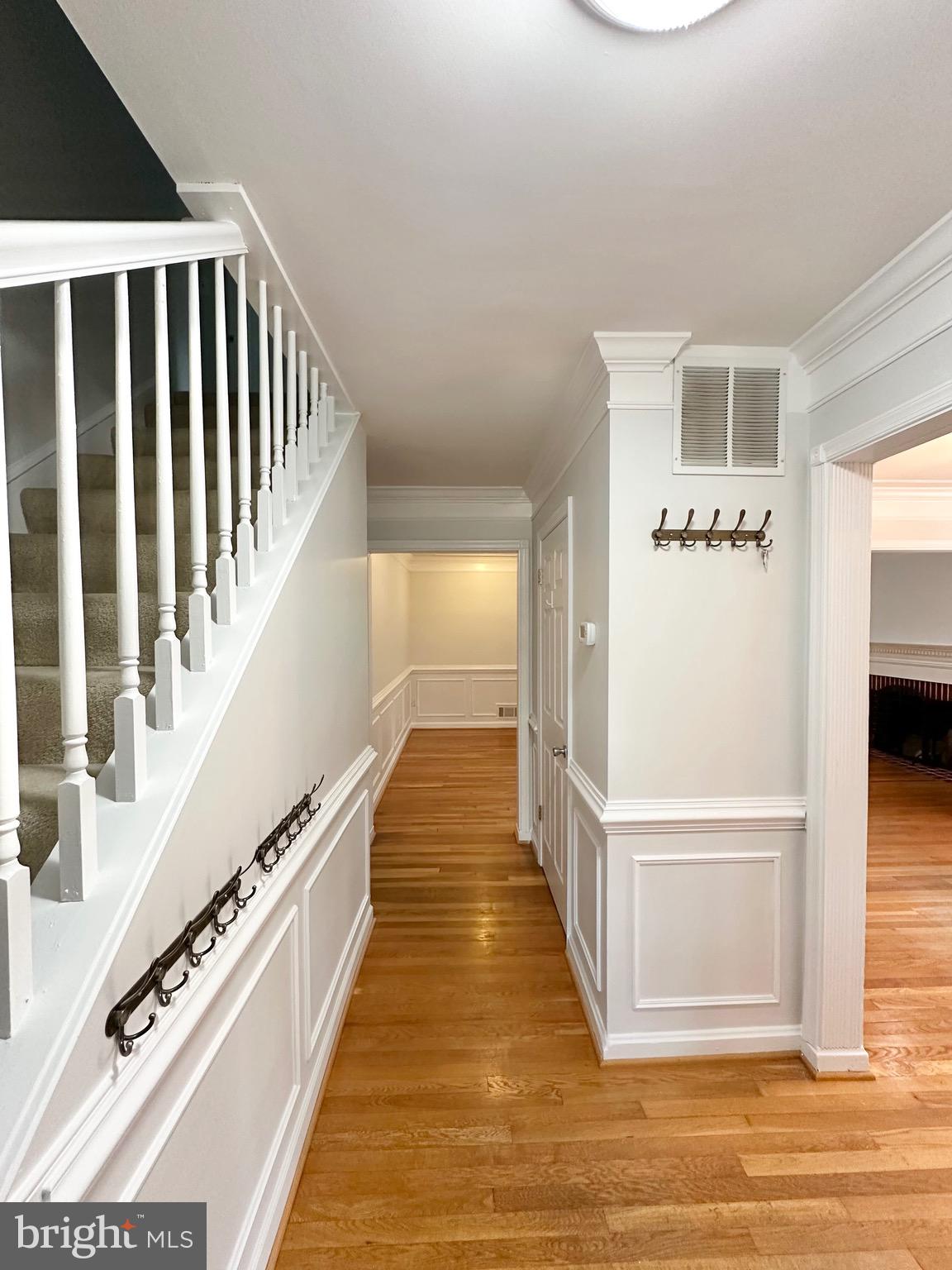 SLEEPY HOLLOW MANOR - Residential Lease