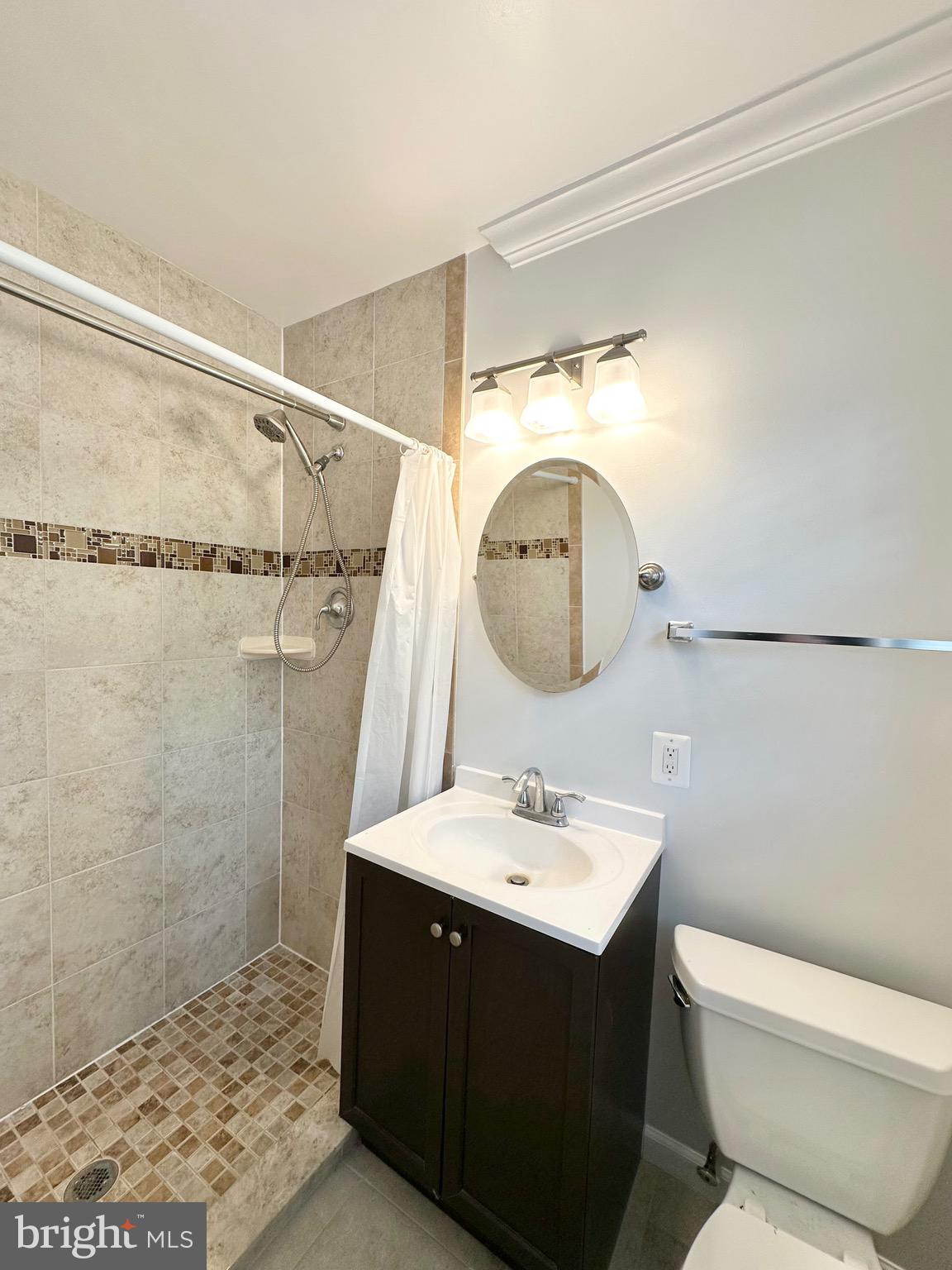 SLEEPY HOLLOW MANOR - Residential Lease