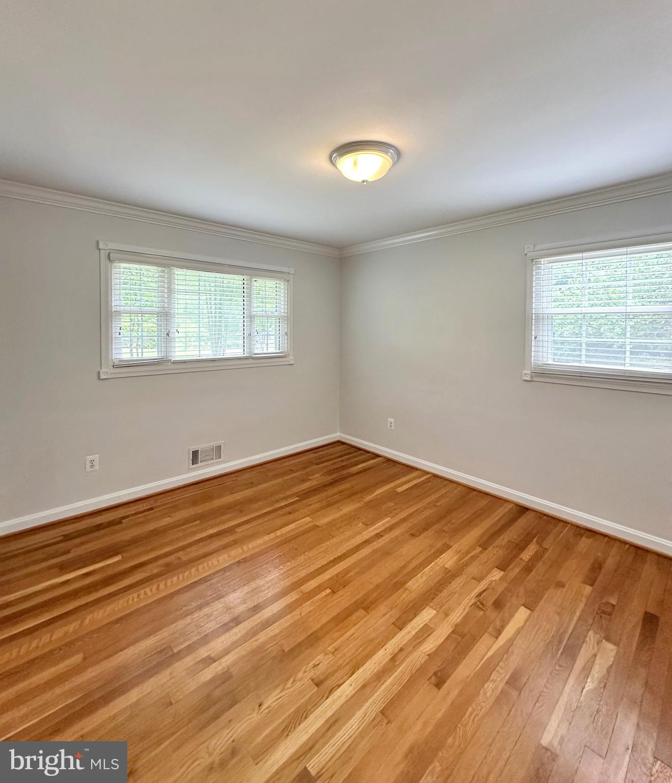 SLEEPY HOLLOW MANOR - Residential Lease