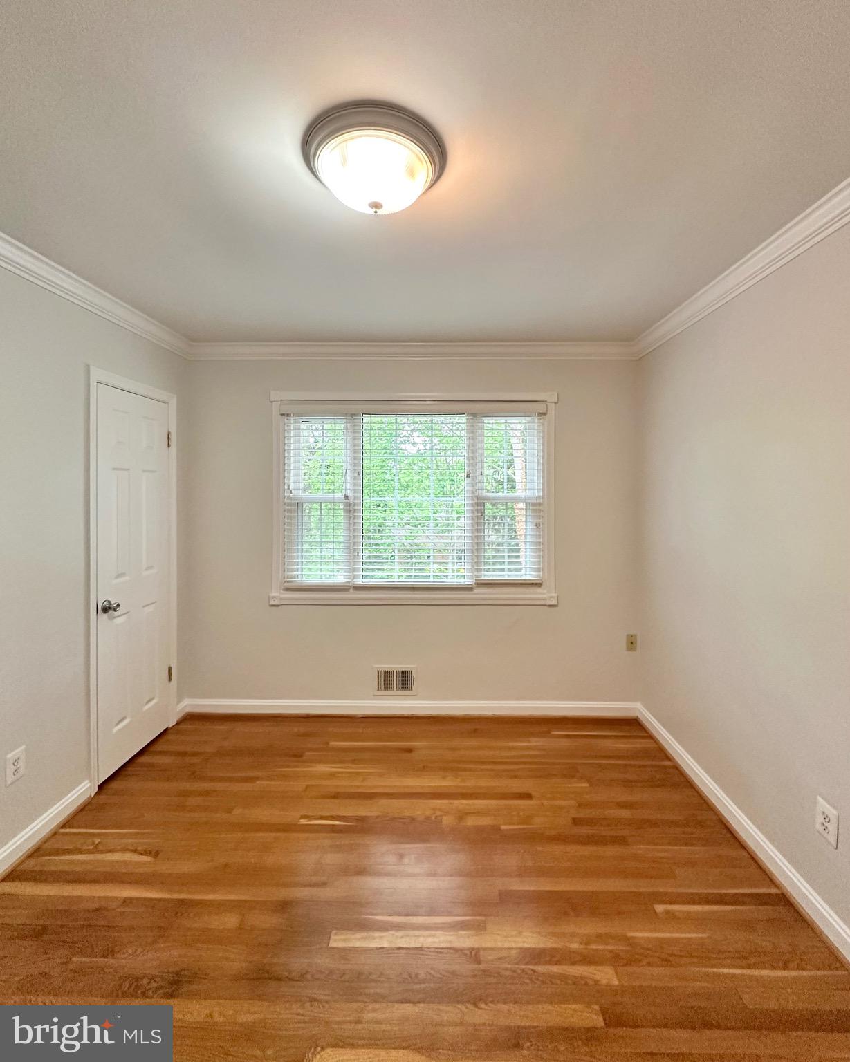 SLEEPY HOLLOW MANOR - Residential Lease