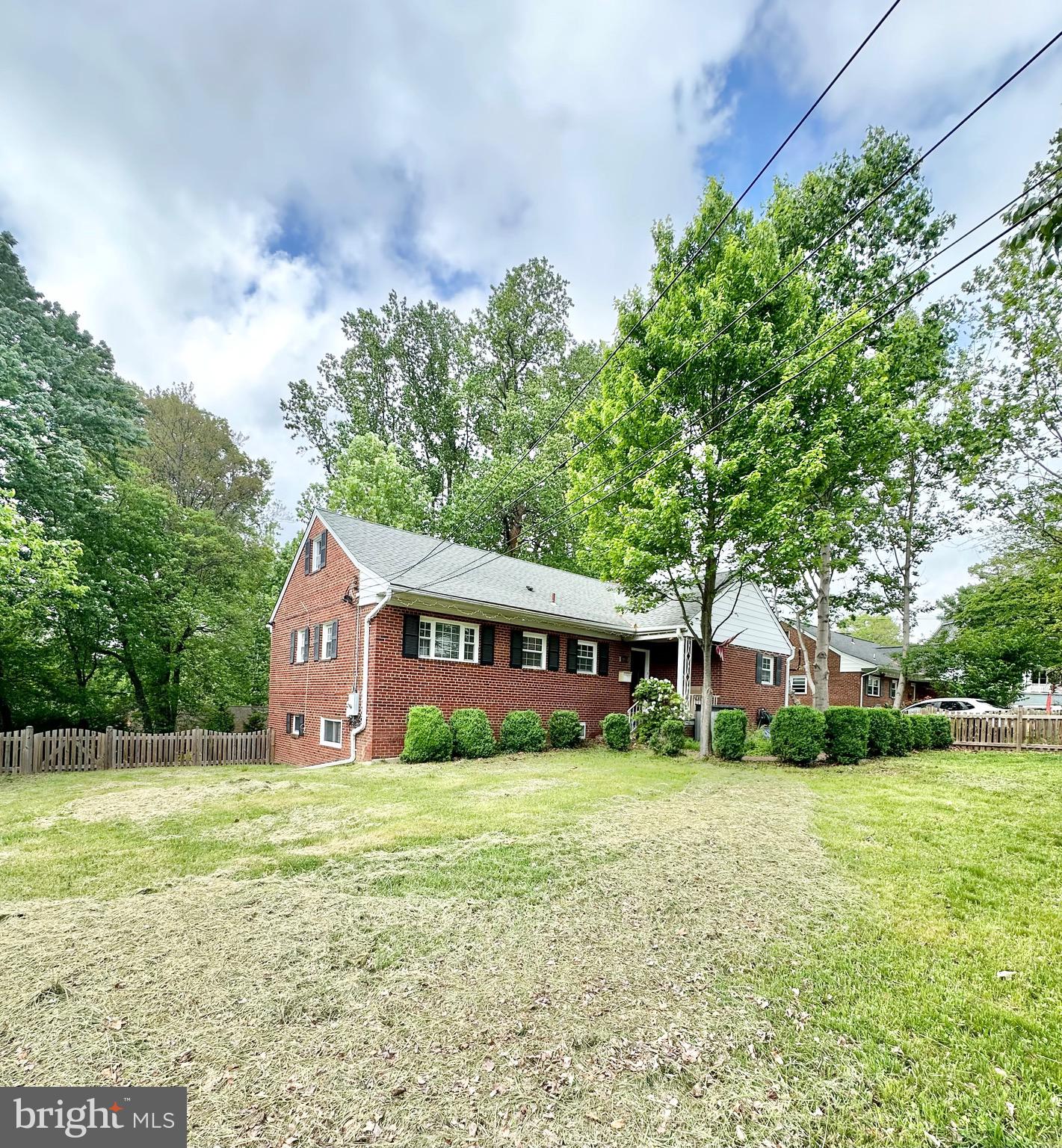 SLEEPY HOLLOW MANOR - Residential Lease