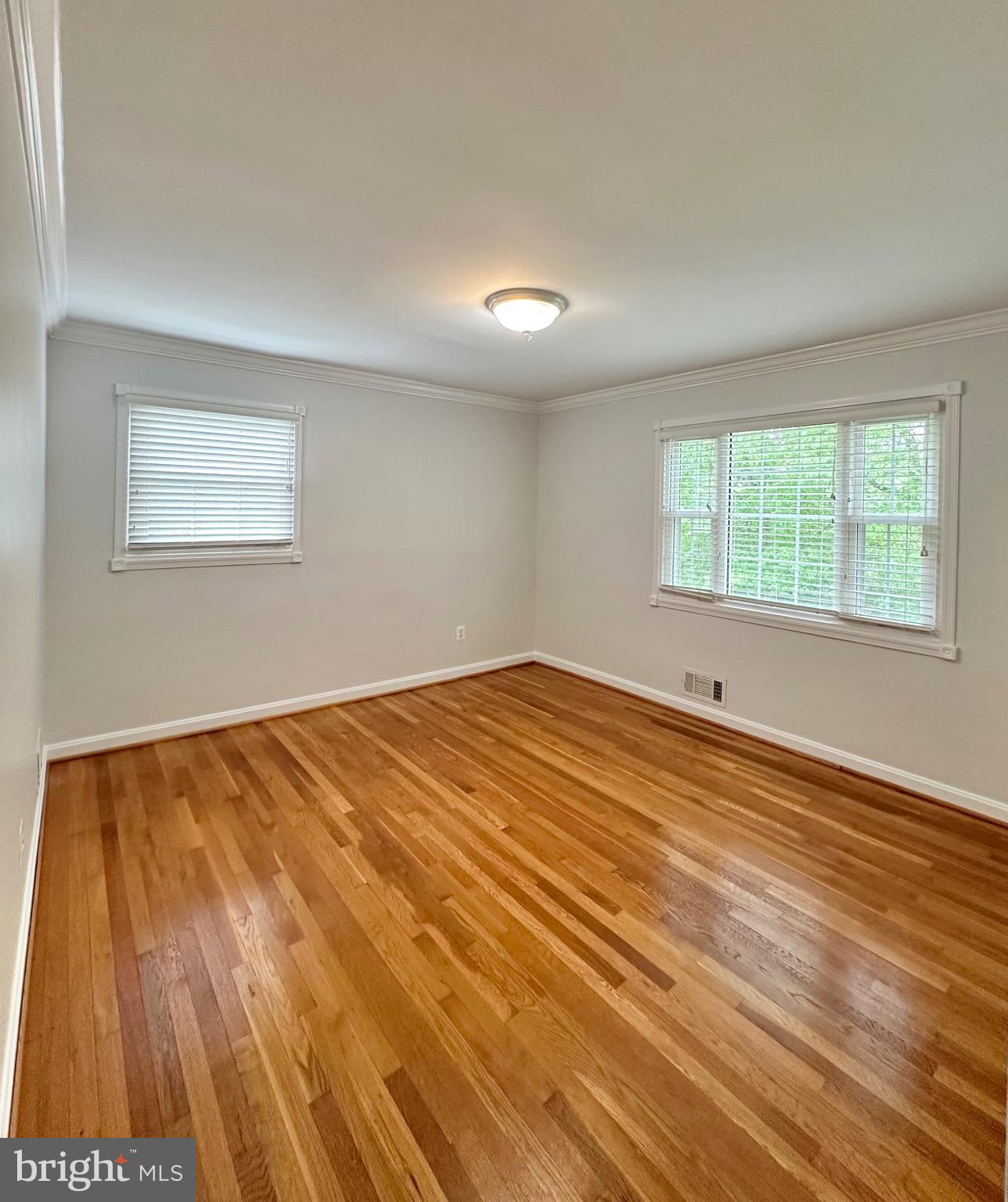 SLEEPY HOLLOW MANOR - Residential Lease