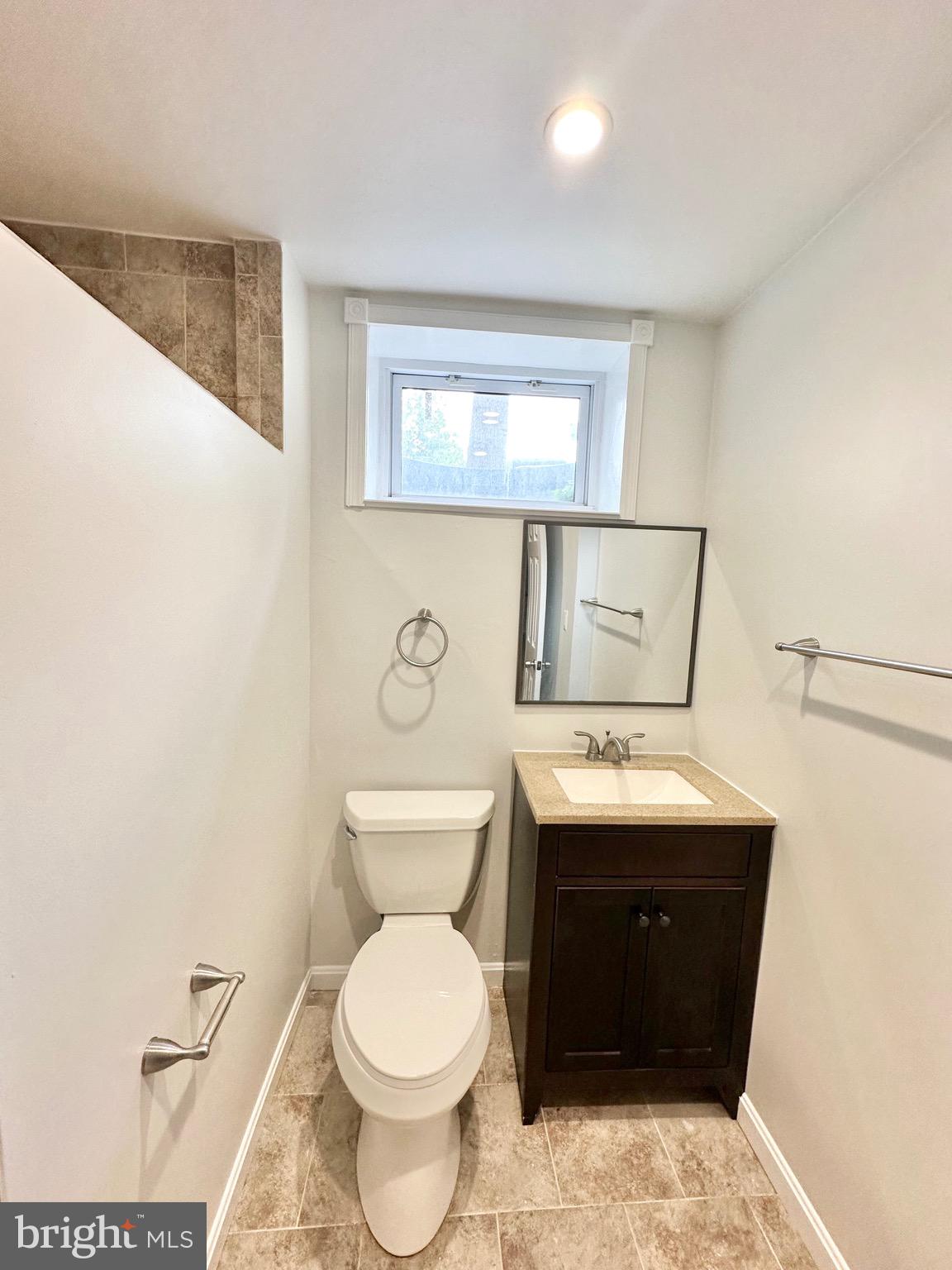 SLEEPY HOLLOW MANOR - Residential Lease