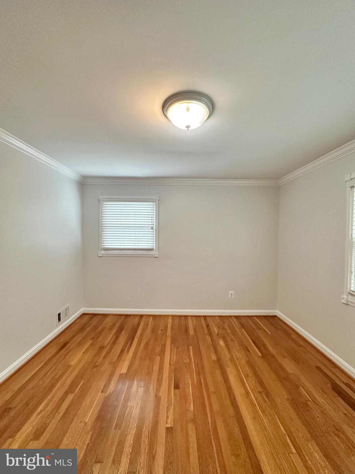 SLEEPY HOLLOW MANOR - Residential Lease